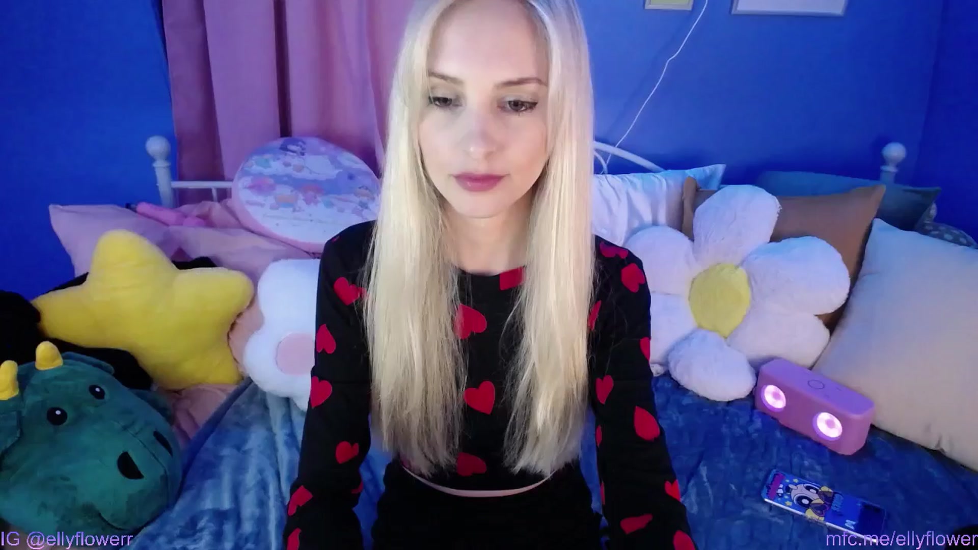Gallery image thumbnail from Ellyflower's myfreecams stream on, 03/24/2024, 01:19 image 5 of 20
