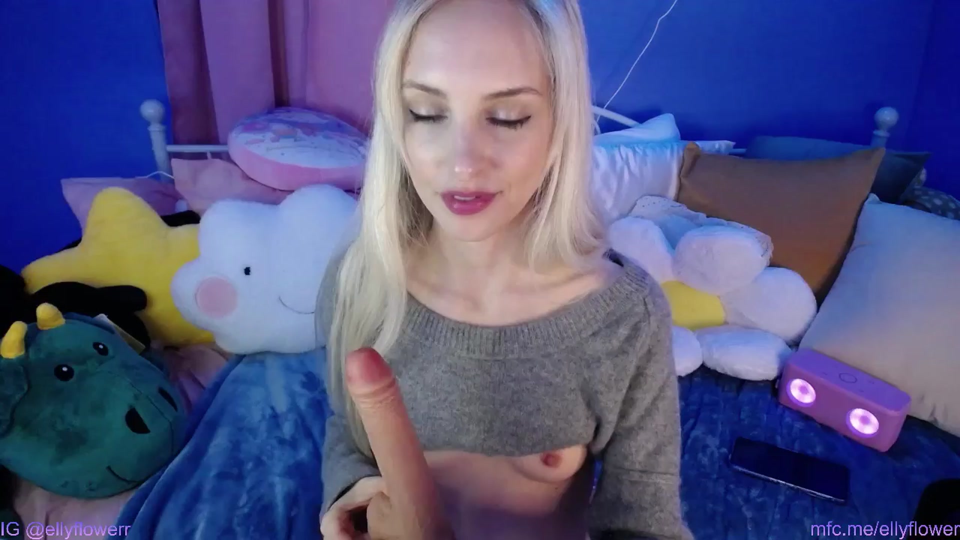 Gallery image thumbnail from Ellyflower's myfreecams stream on, 04/02/2024, 01:55 image 1 of 20