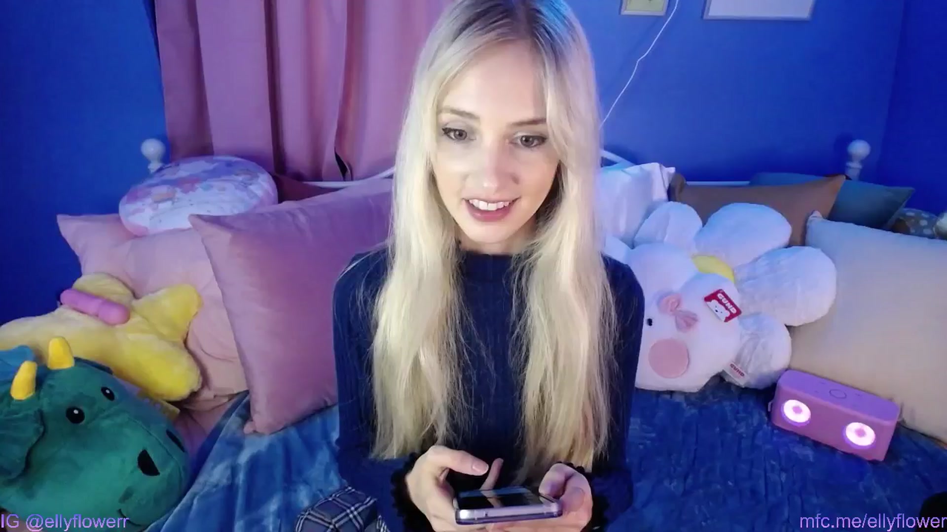 Gallery image thumbnail from Ellyflower's myfreecams stream on, 05/02/2024, 02:20 image 5 of 20