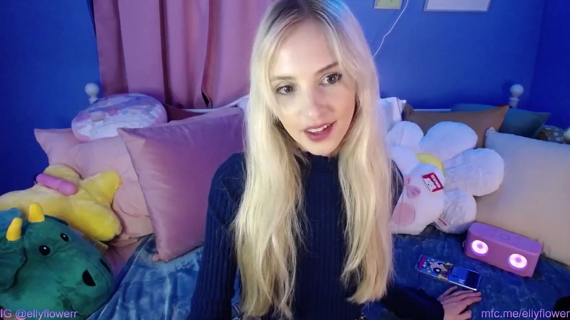Gallery image thumbnail from Ellyflower's myfreecams stream on, 05/02/2024, 02:20 image 1 of 20