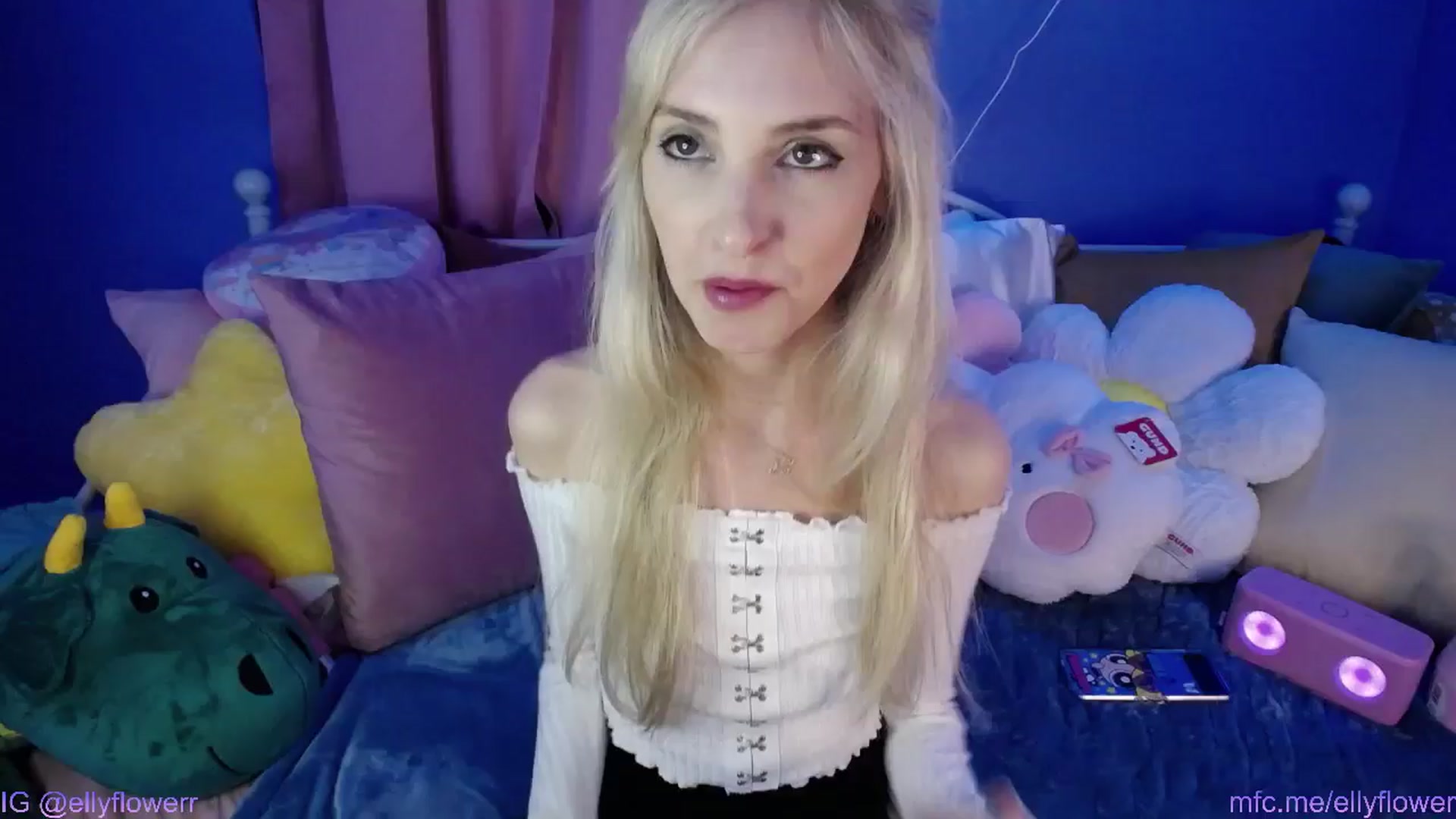 Gallery image thumbnail from Ellyflower's myfreecams stream on, 05/06/2024, 02:45 image 20 of 20