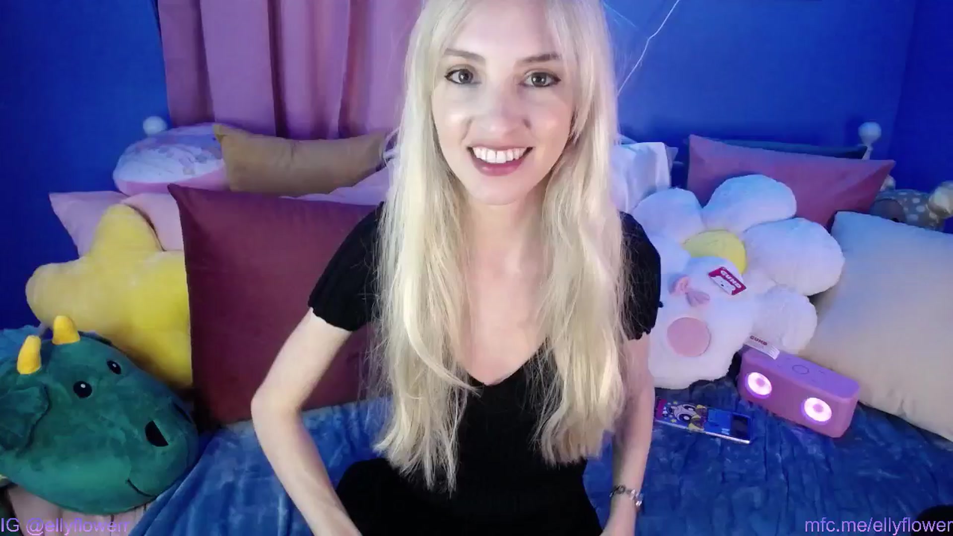 Gallery image thumbnail from Ellyflower's myfreecams stream on, 05/11/2024, 01:11 image 3 of 20