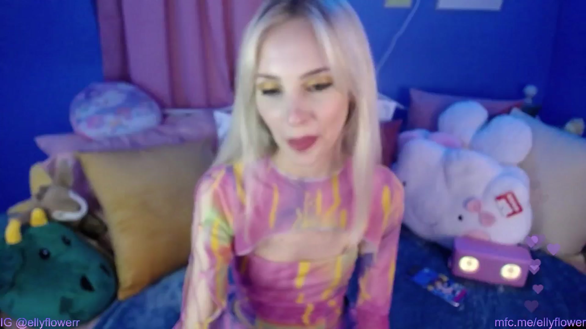 Gallery image thumbnail from Ellyflower's myfreecams stream on, 06/13/2024, 24:01 image 5 of 20
