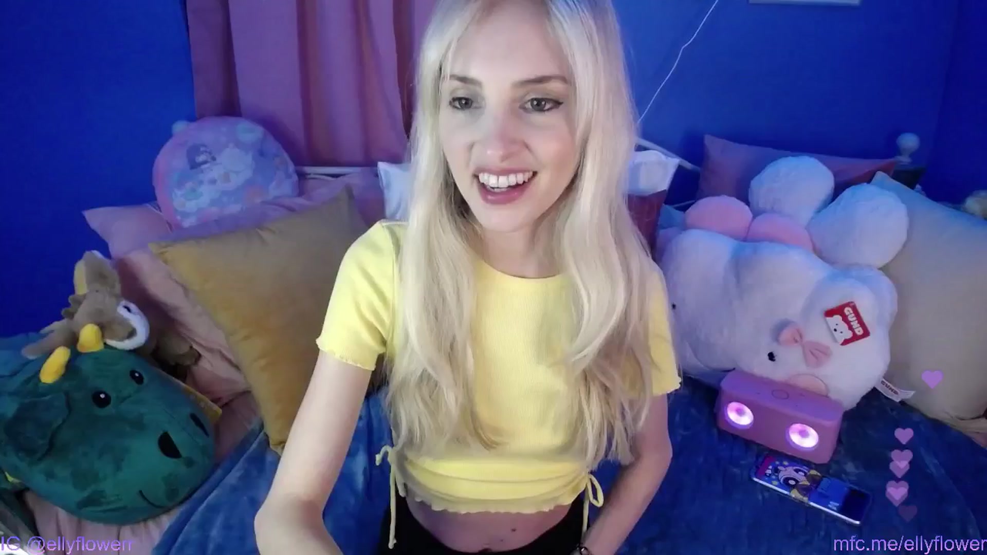 Gallery image thumbnail from Ellyflower's myfreecams stream on, 06/24/2024, 24:00 image 17 of 20
