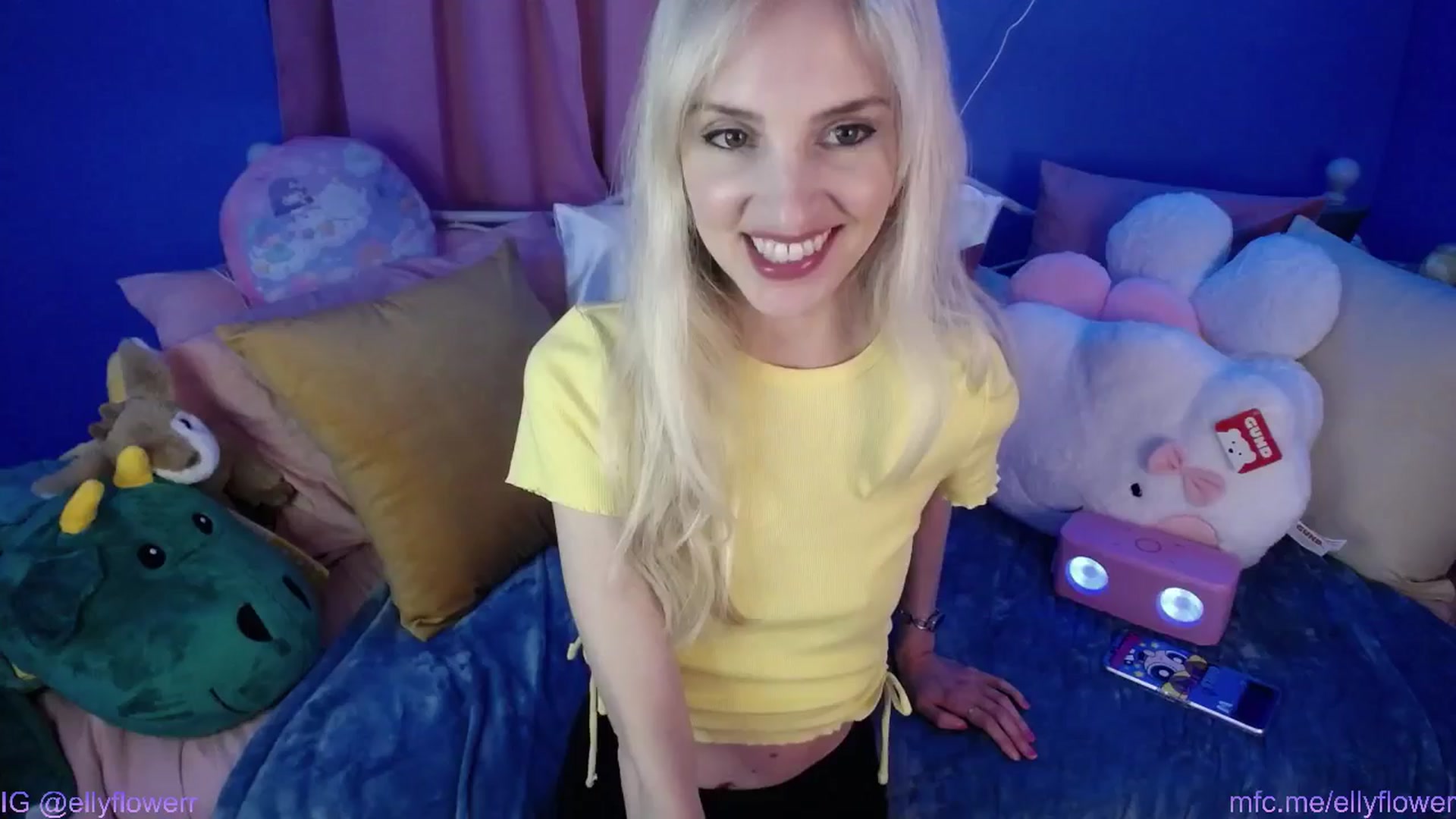 Gallery image thumbnail from Ellyflower's myfreecams stream on, 06/24/2024, 24:00 image 16 of 20