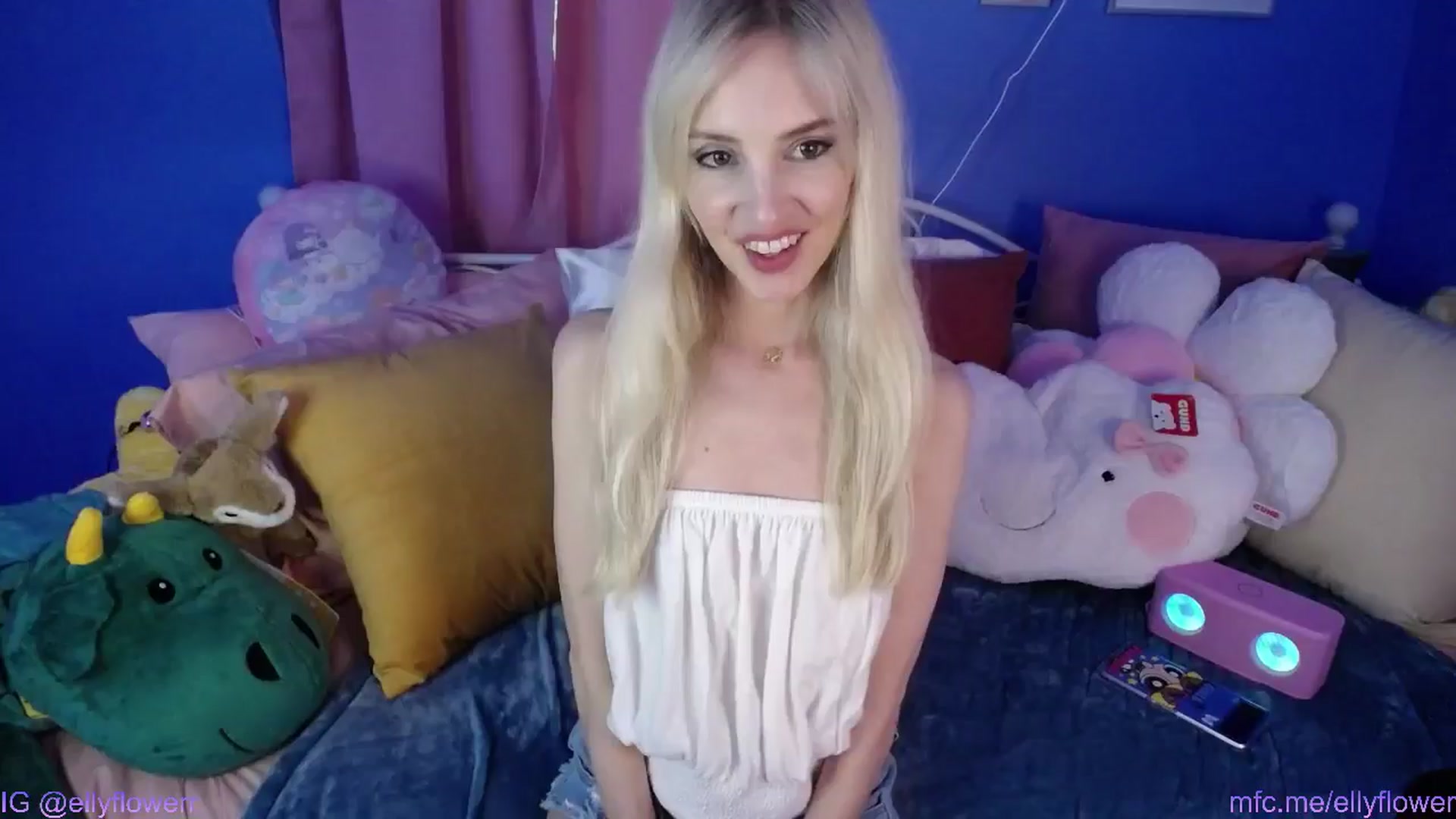 Gallery image thumbnail from Ellyflower's myfreecams stream on, 07/04/2024, 24:55 image 2 of 20