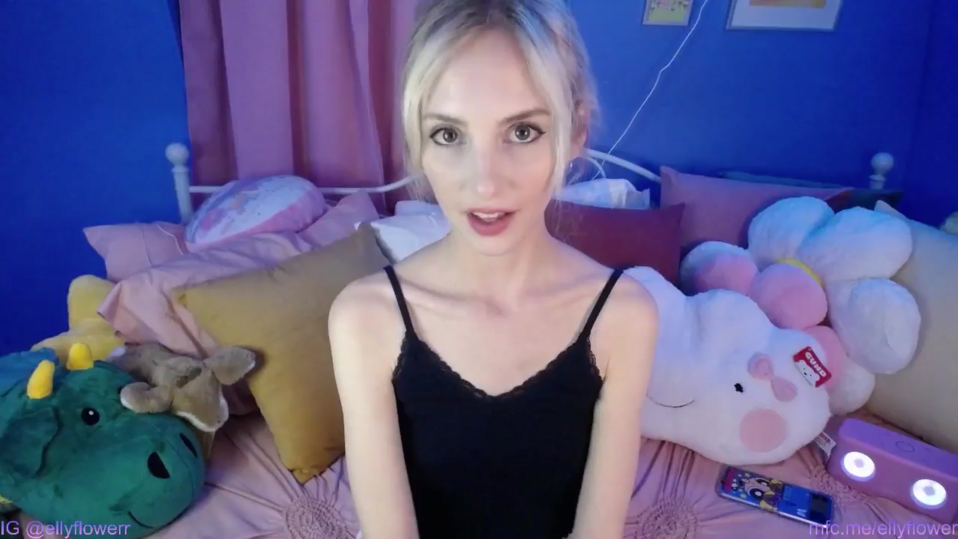 Gallery image thumbnail from Ellyflower's myfreecams stream on, 07/08/2024, 24:01 image 12 of 20
