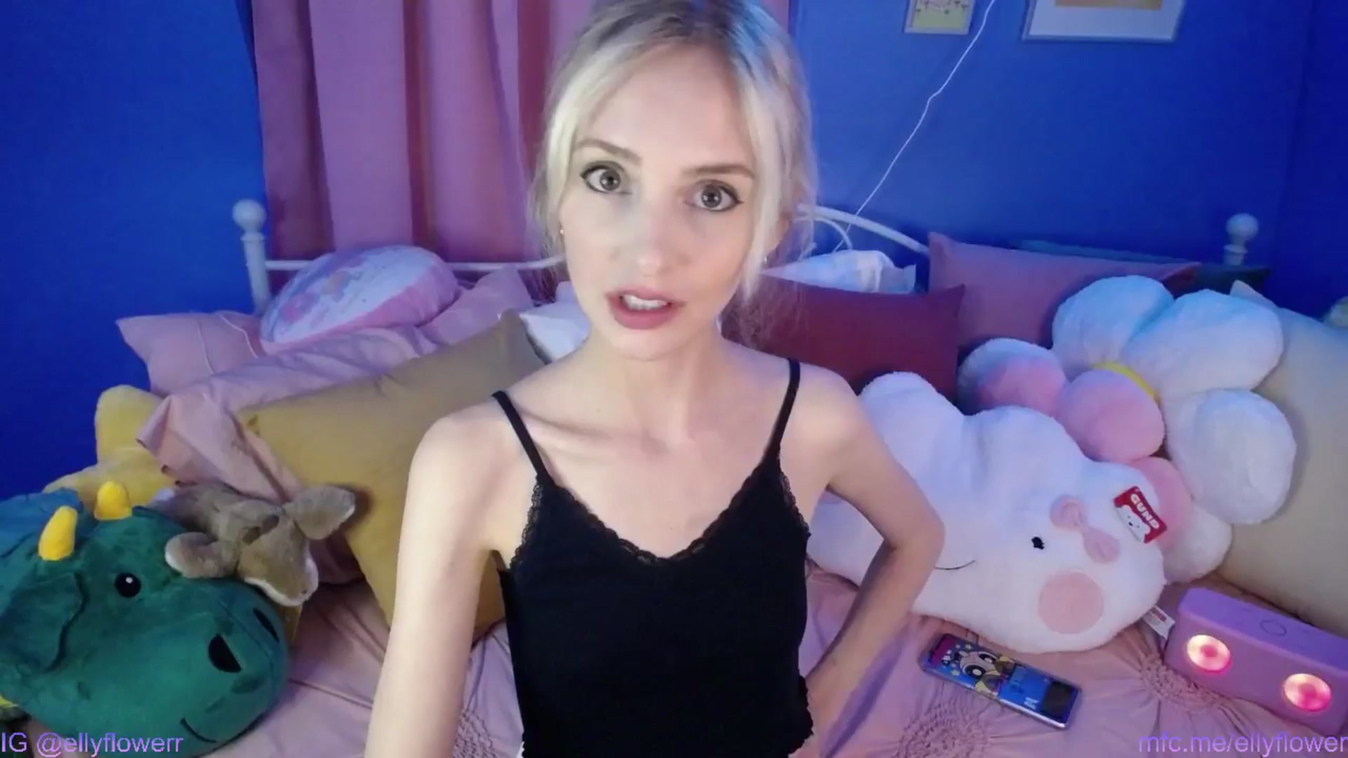 Gallery image thumbnail from Ellyflower's myfreecams stream on, 07/08/2024, 24:01 image 6 of 20