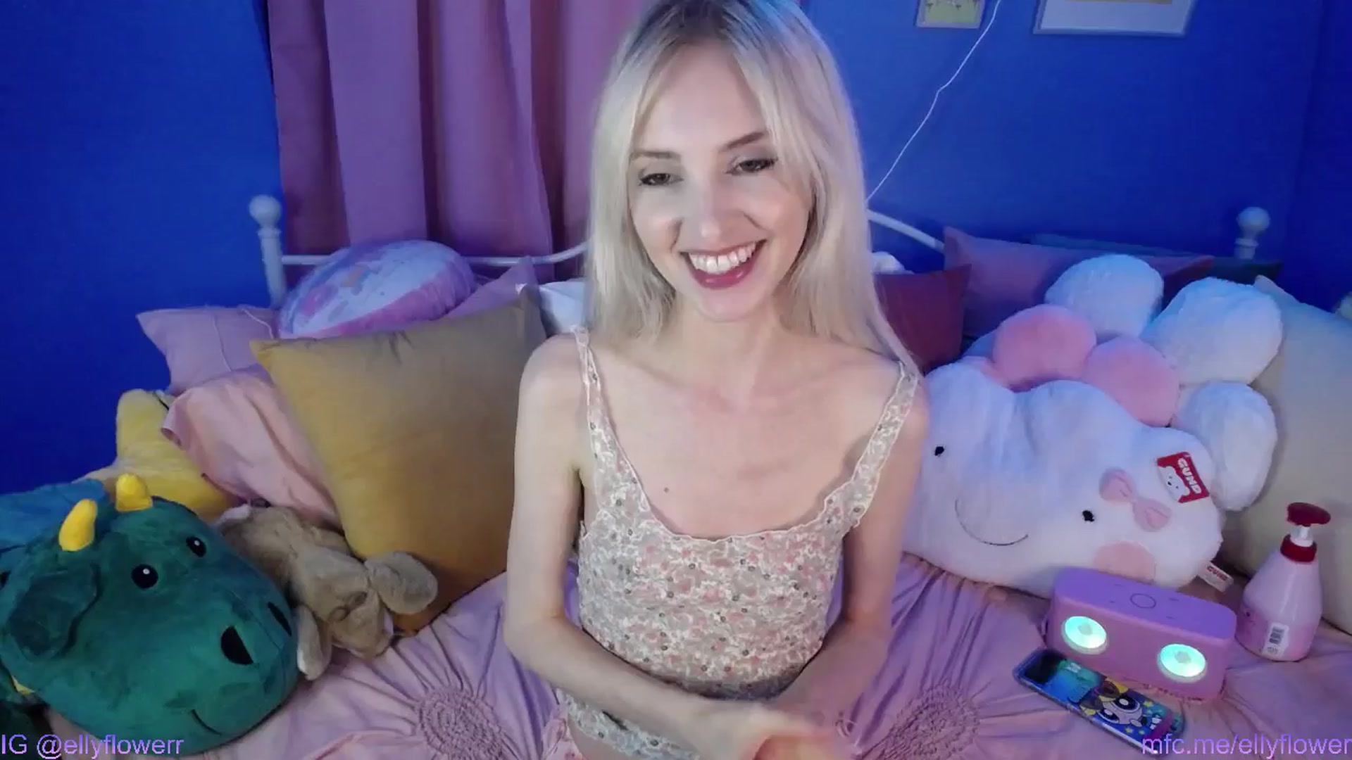 Gallery image thumbnail from Ellyflower's myfreecams stream on, 07/10/2024, 02:22 image 8 of 20