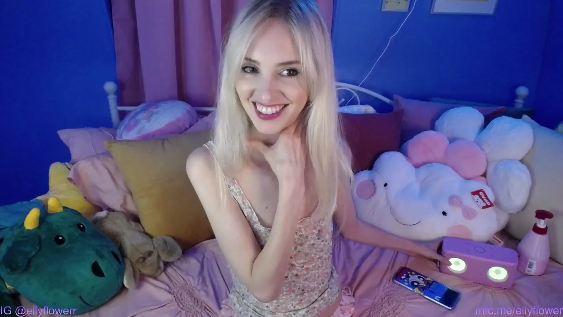 Gallery image thumbnail from Ellyflower's myfreecams stream on, 07/10/2024, 02:22 image 12 of 20