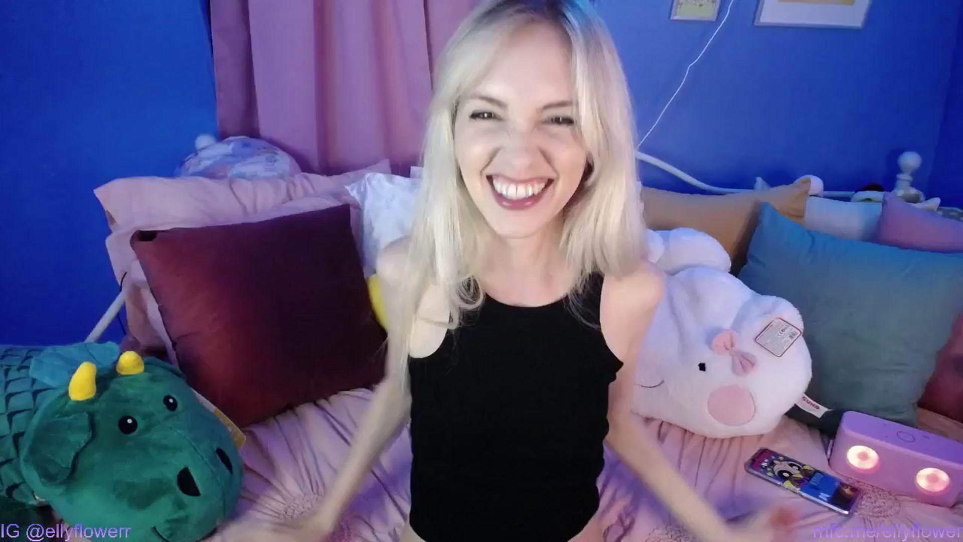 Gallery image thumbnail from Ellyflower's myfreecams stream on, 08/04/2024, 02:16 image 5 of 20