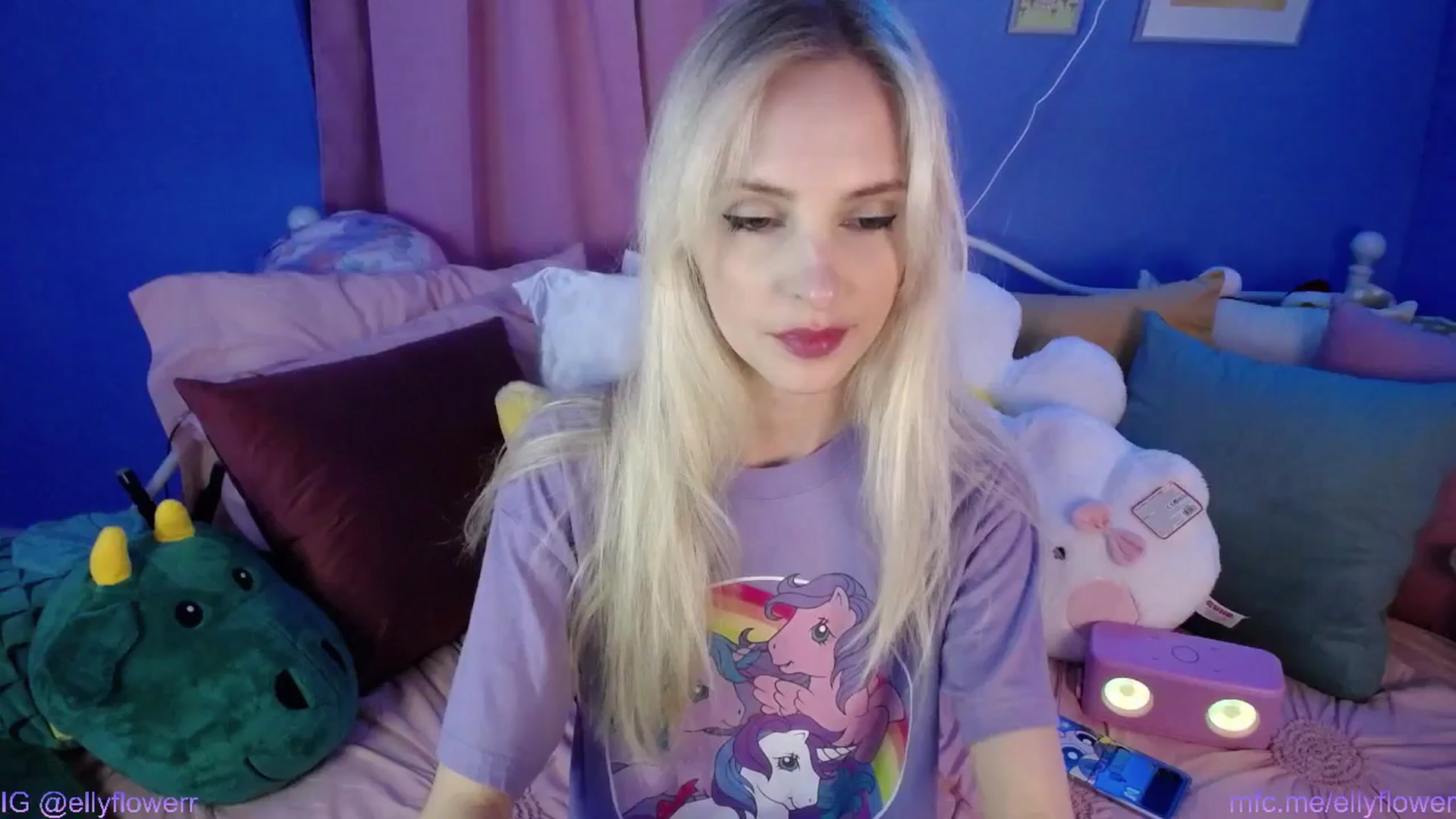 Gallery image thumbnail from Ellyflower's myfreecams stream on, 08/07/2024, 02:47 image 1 of 20