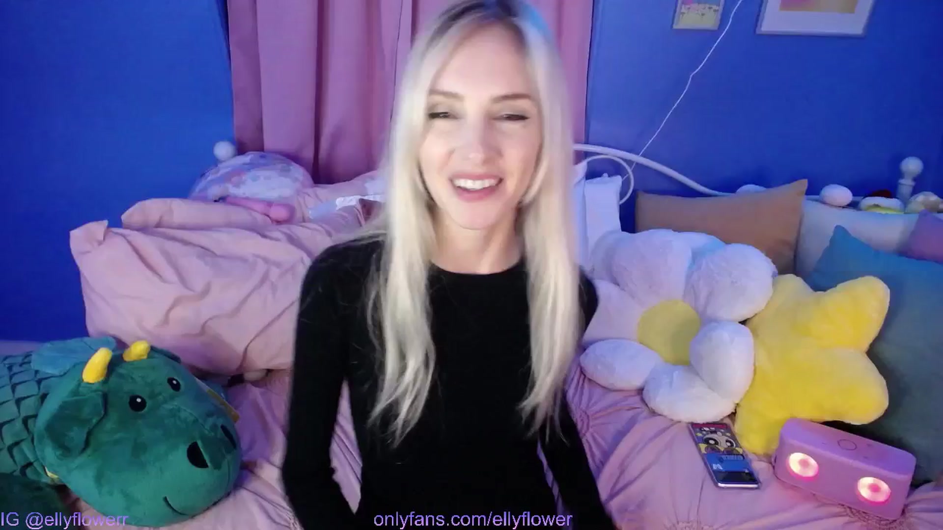 Gallery image thumbnail from Ellyflower's myfreecams stream on, 10/11/2024, 24:00 image 10 of 20