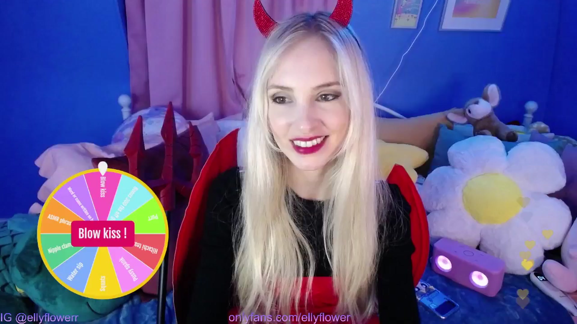 Gallery image thumbnail from Ellyflower's myfreecams stream on, 10/31/2024, 24:00 image 7 of 20