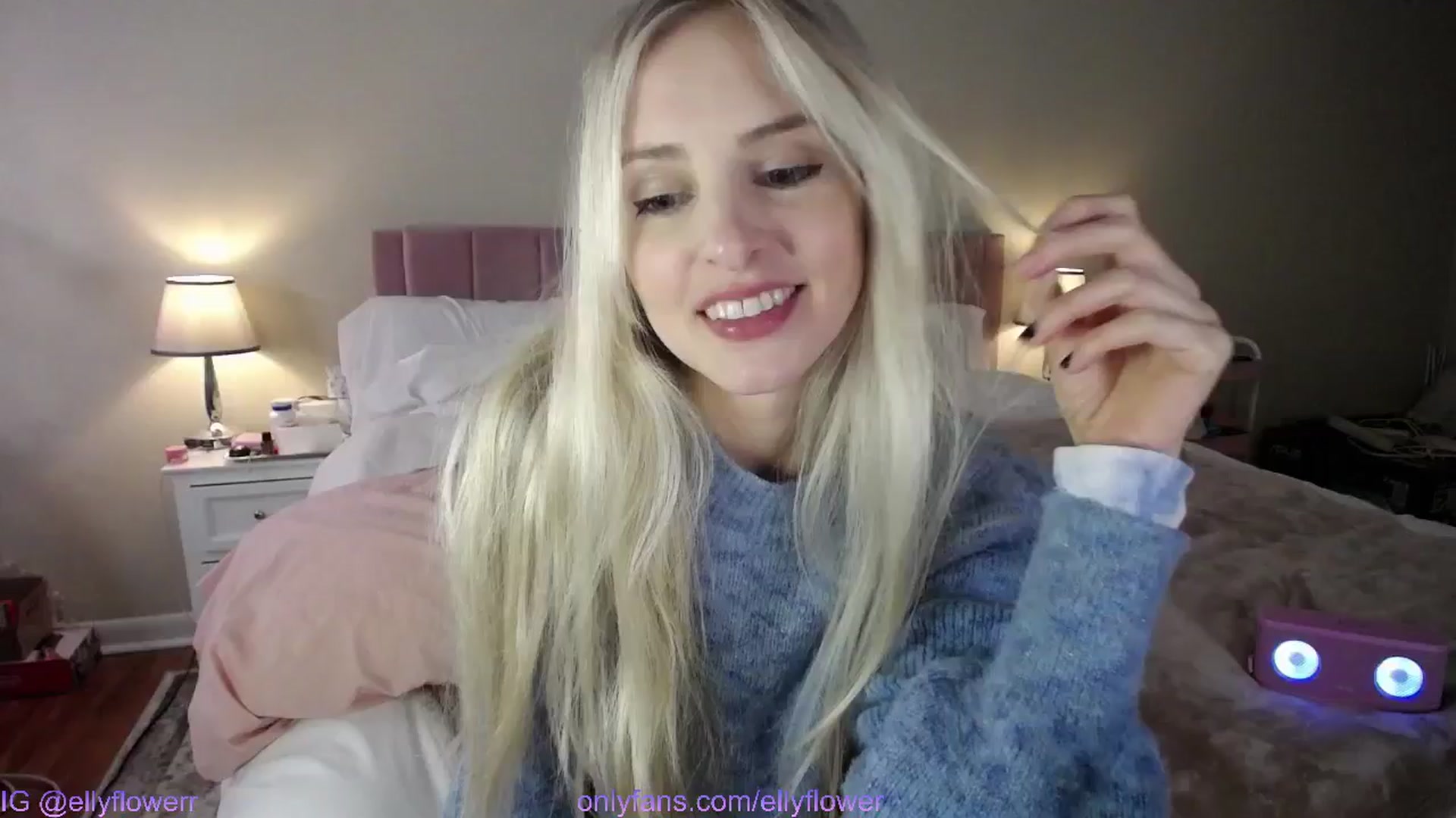 Gallery image thumbnail from Ellyflower's myfreecams stream on, 12/08/2024, 02:48 image 19 of 20
