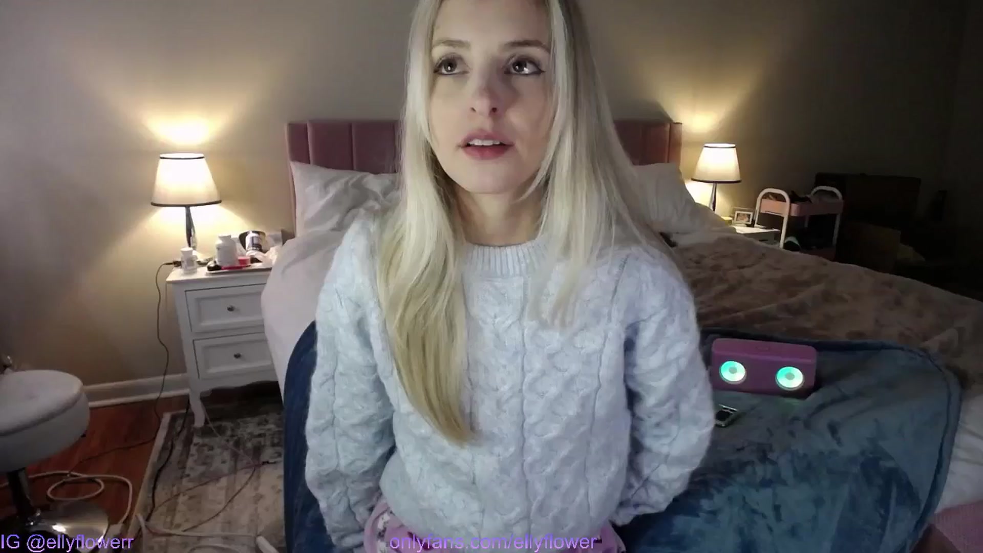 Gallery image thumbnail from Ellyflower's myfreecams stream on, 01/06/2025, 02:40 image 20 of 20