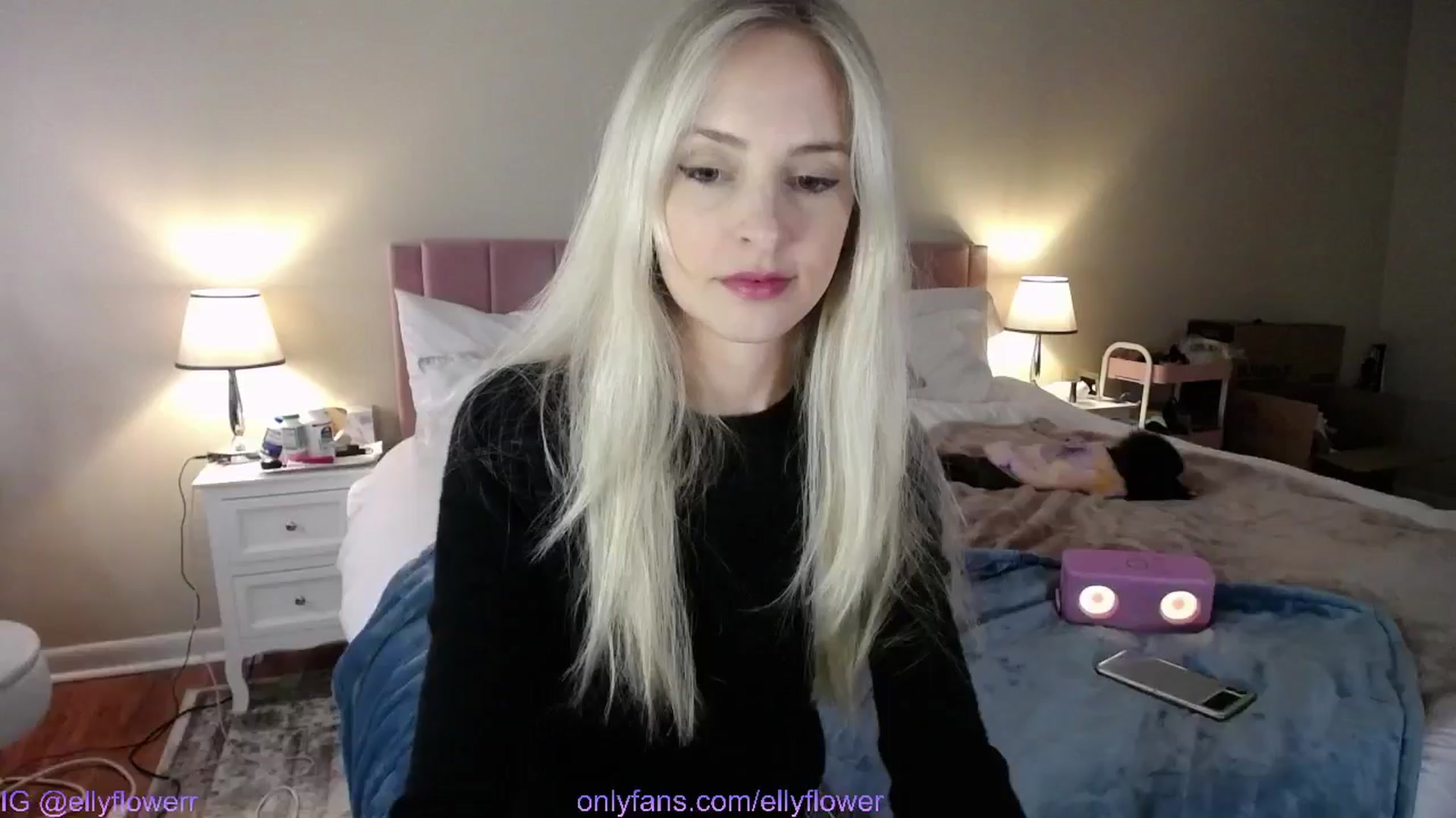 Gallery image thumbnail from Ellyflower's myfreecams stream on, 01/12/2025, 03:14 image 13 of 20