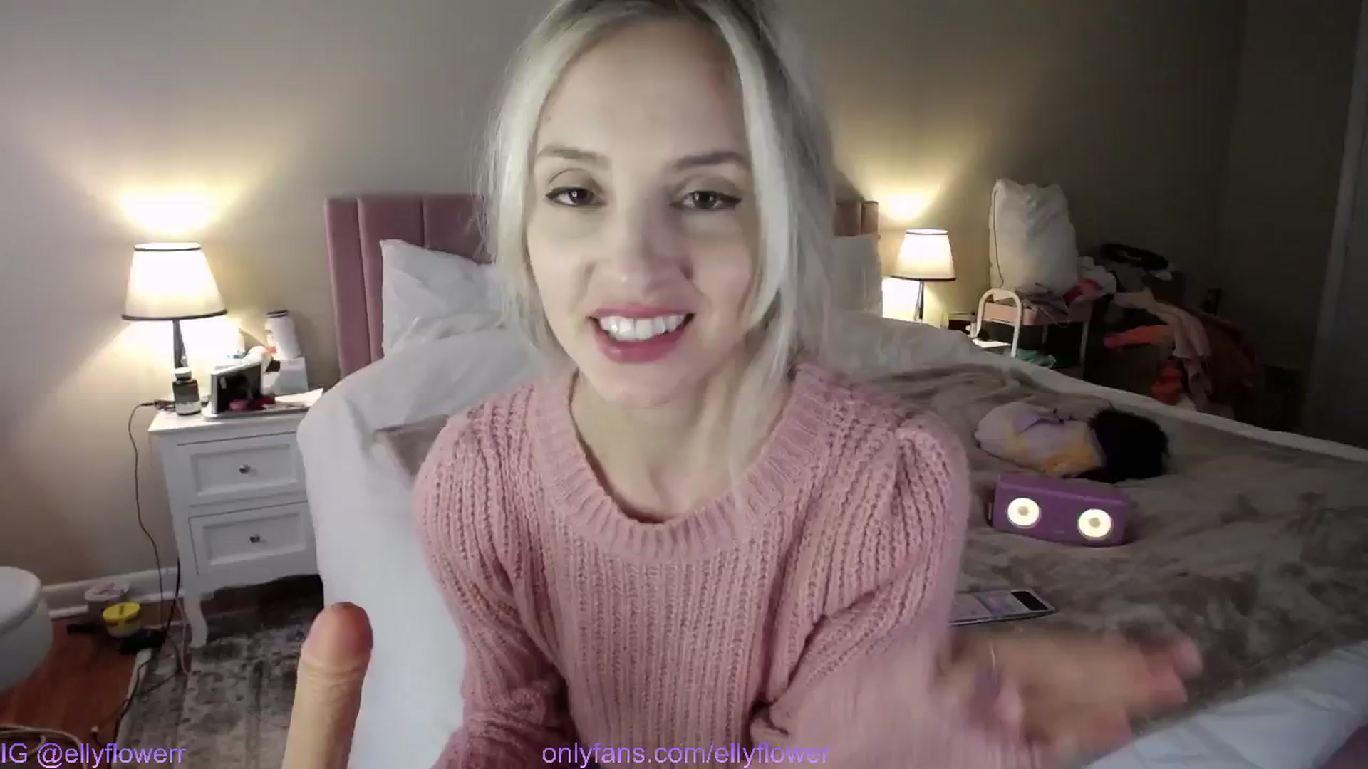 Gallery image thumbnail from Ellyflower's myfreecams stream on, 02/16/2025, 24:02 image 15 of 20