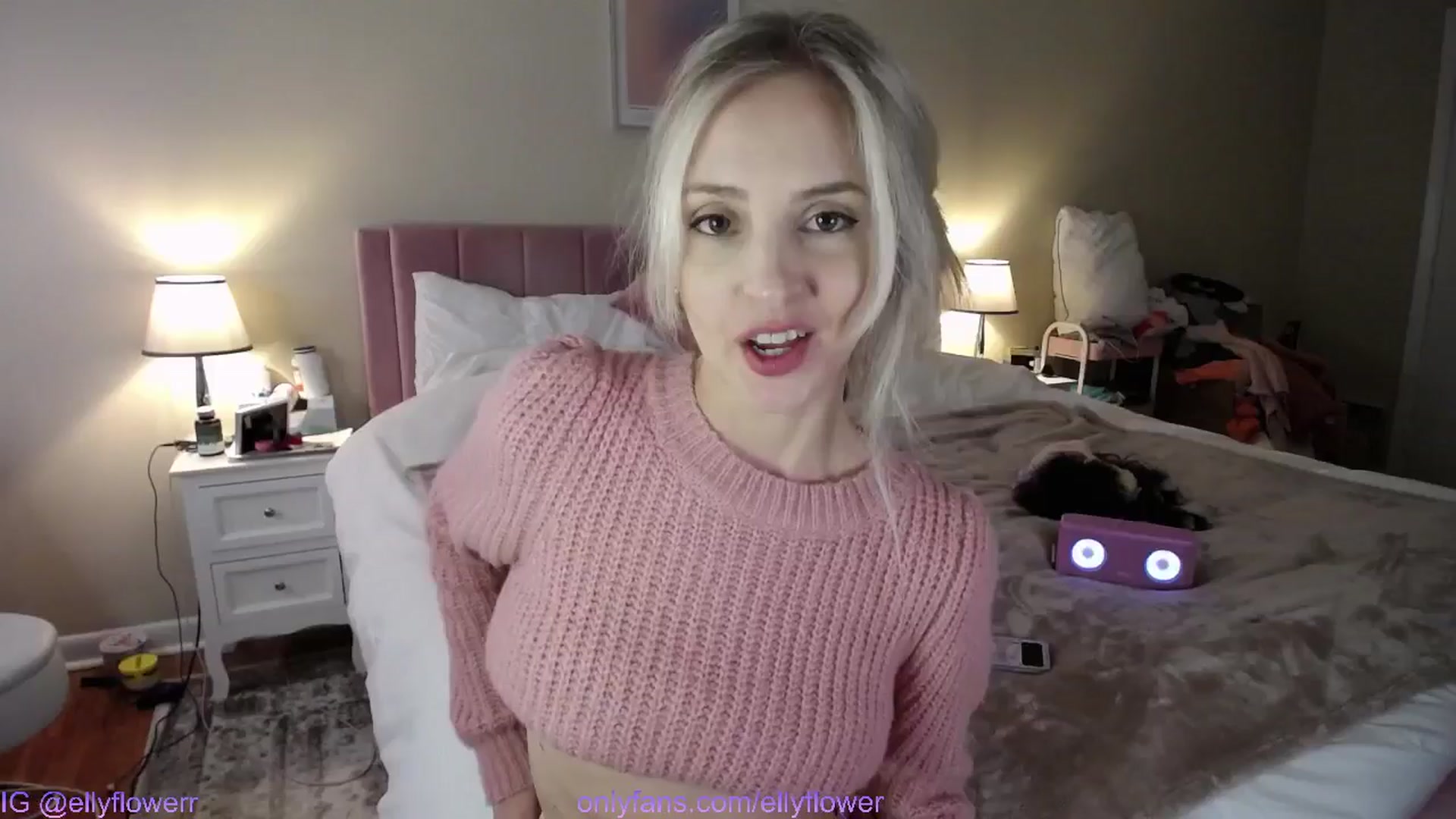 Gallery image thumbnail from Ellyflower's myfreecams stream on, 02/16/2025, 24:02 image 11 of 20