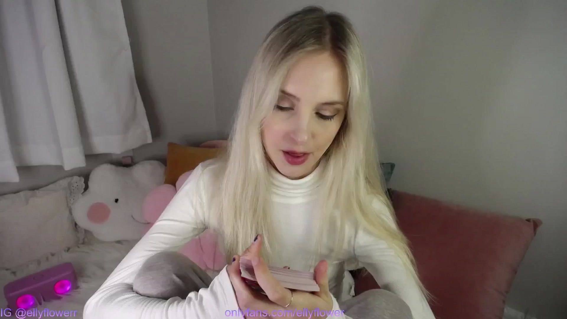 Gallery image thumbnail from Ellyflower's myfreecams stream on, 03/02/2025, 02:55 image 10 of 20