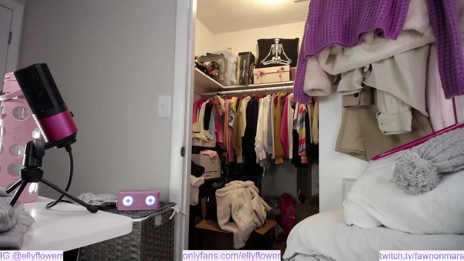 Gallery image thumbnail from Ellyflower's myfreecams stream on, 03/20/2025, 01:56 image 2 of 20