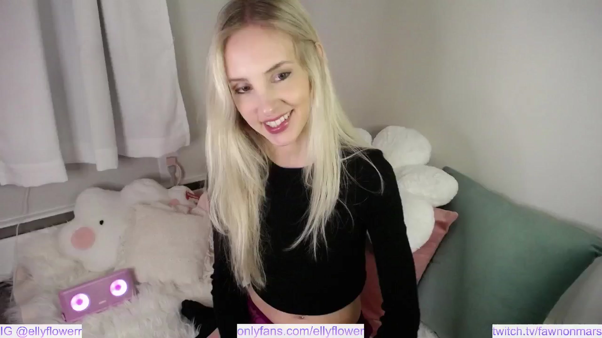 Gallery image thumbnail from Ellyflower's myfreecams stream on, 03/23/2025, 02:17 image 6 of 20