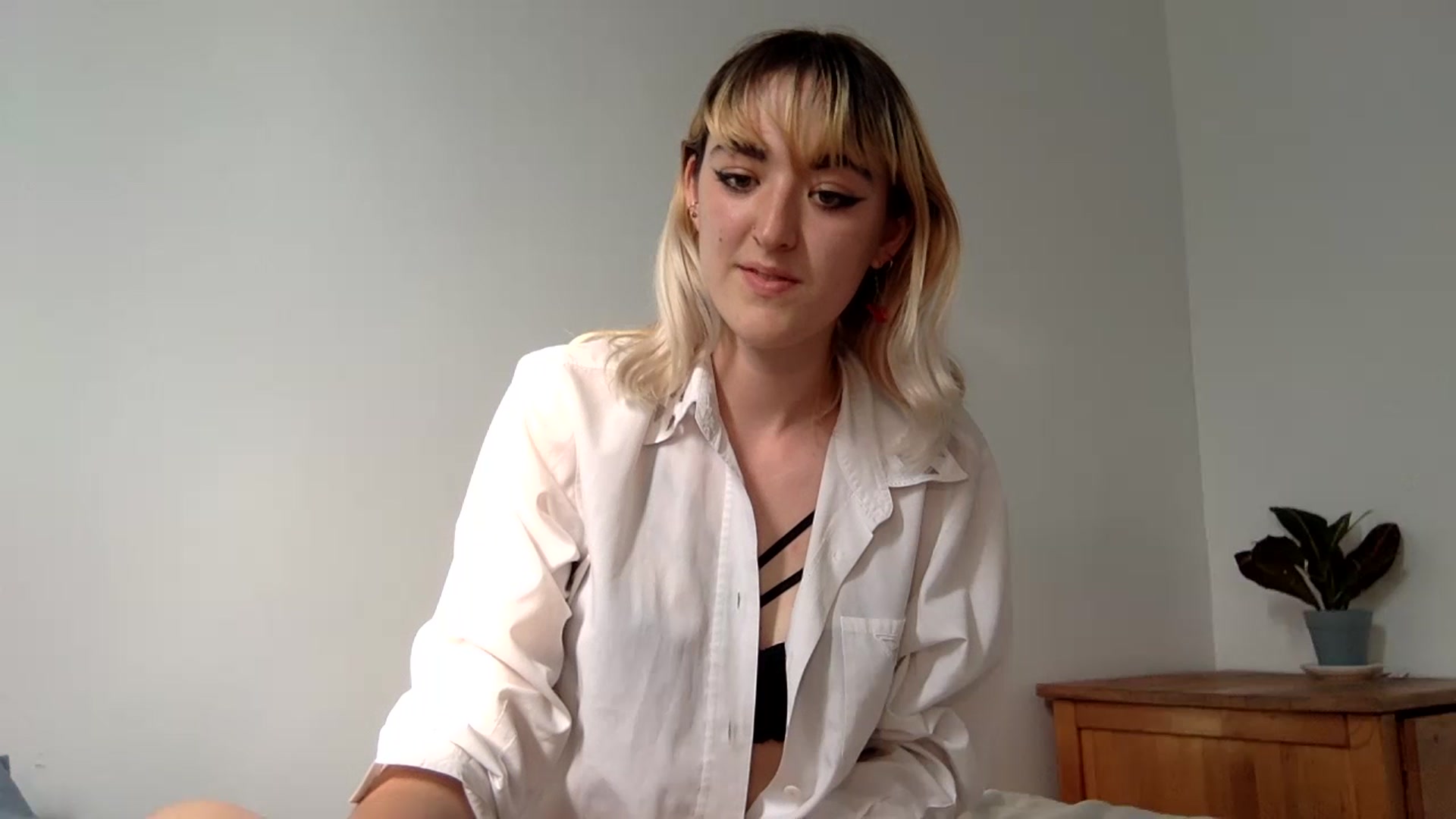 Gallery image thumbnail from Eloise_2001's myfreecams stream on, 07/02/2023, 21:52 image 7 of 20
