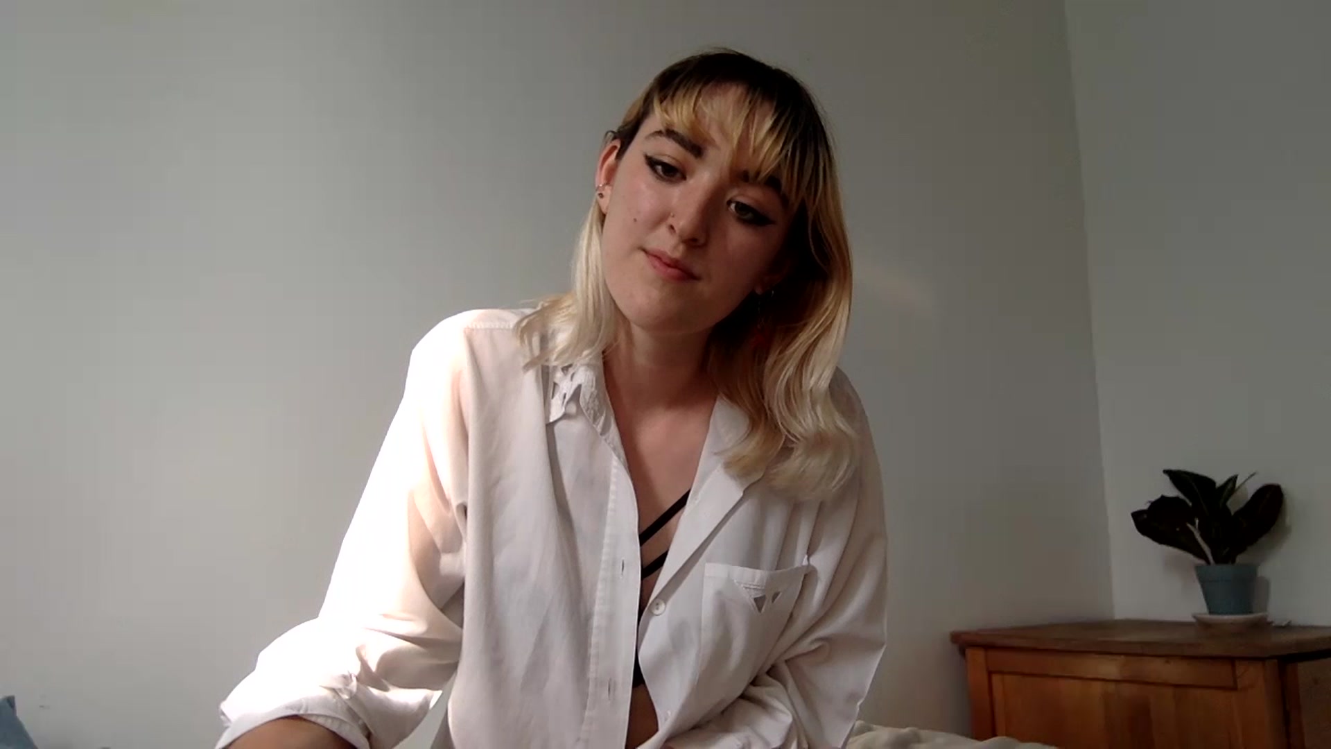 Gallery image thumbnail from Eloise_2001's myfreecams stream on, 07/02/2023, 21:52 image 3 of 20