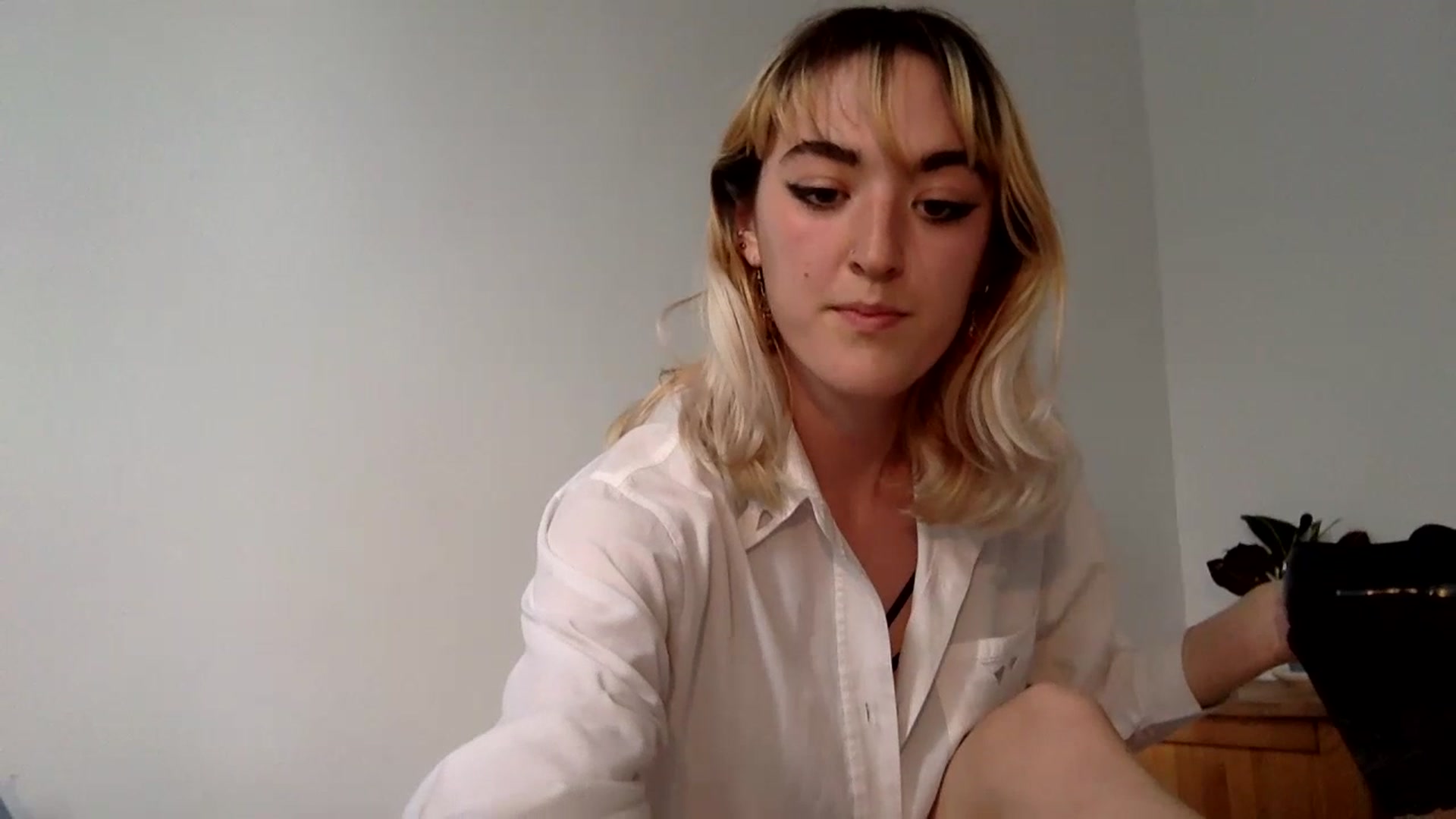 Gallery image thumbnail from Eloise_2001's myfreecams stream on, 07/02/2023, 21:52 image 14 of 20