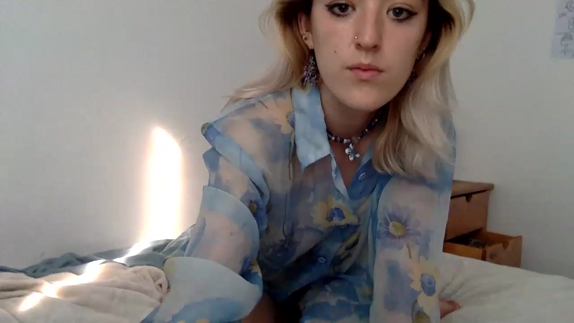 Gallery image thumbnail from Eloise_2001's myfreecams stream on, 07/05/2023, 21:27 image 12 of 20