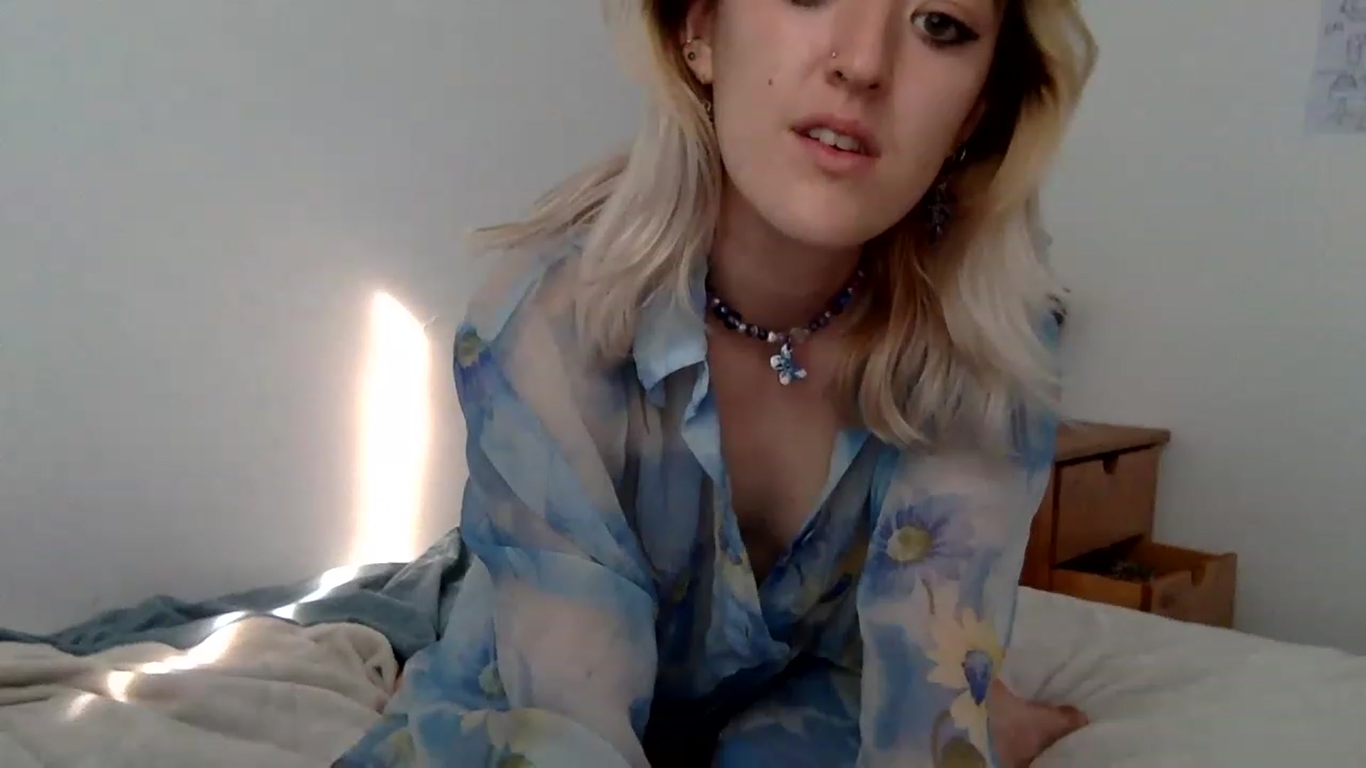 Gallery image thumbnail from Eloise_2001's myfreecams stream on, 07/05/2023, 21:27 image 13 of 20