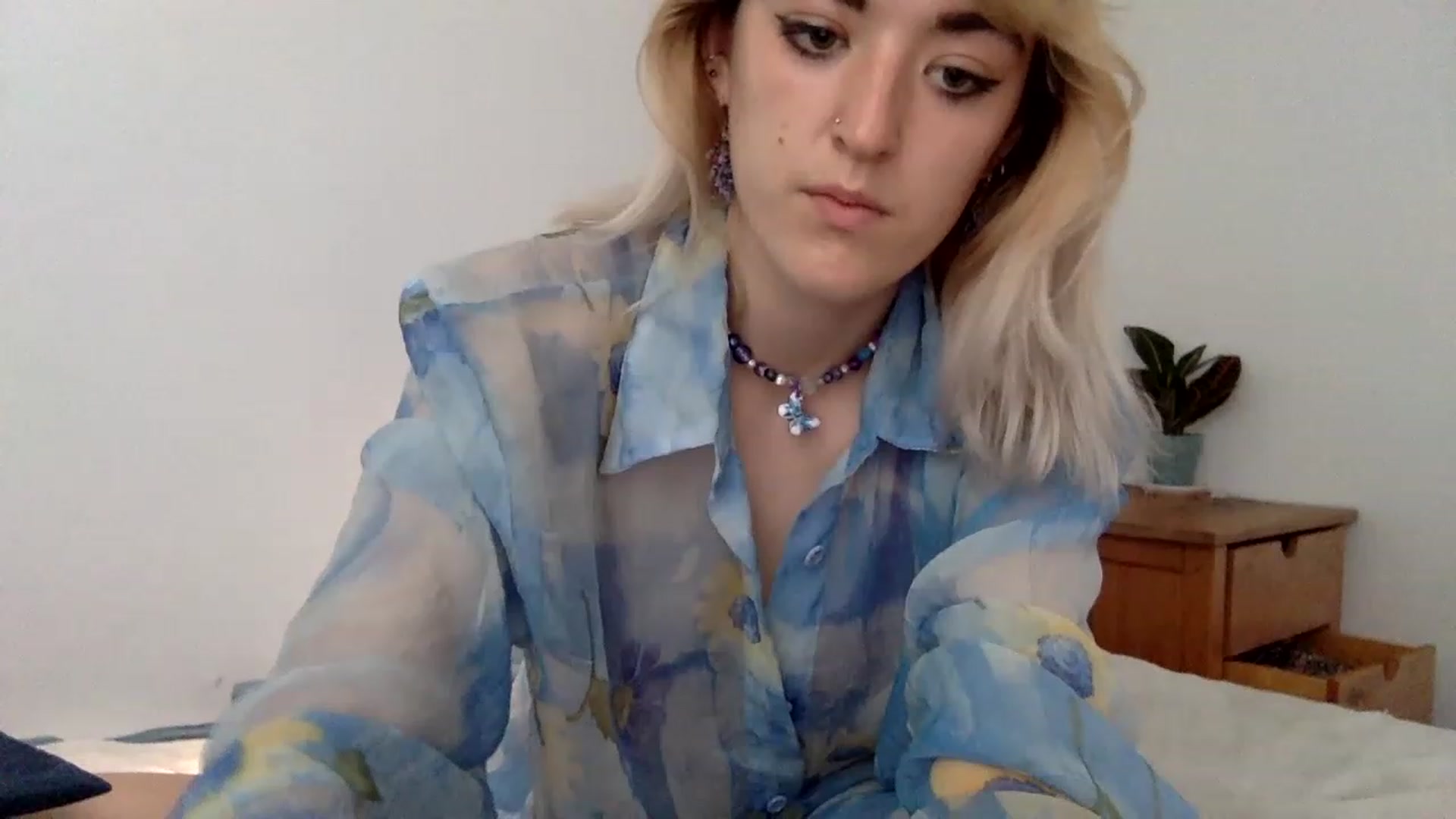 Gallery image thumbnail from Eloise_2001's myfreecams stream on, 07/05/2023, 21:27 image 6 of 20