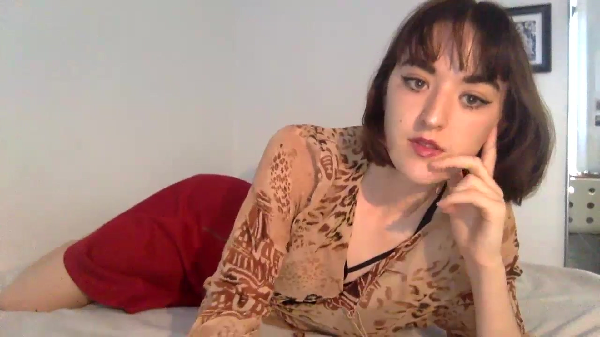 Gallery image thumbnail from Eloise_2001's myfreecams stream on, 08/21/2023, 19:52 image 3 of 20