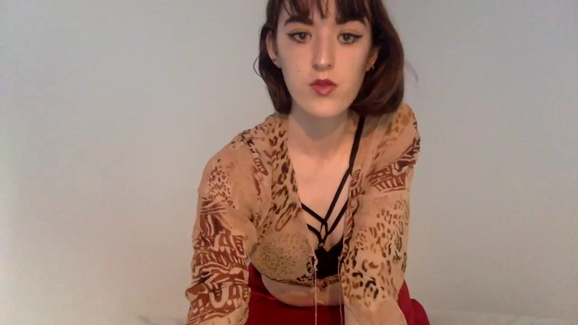 Gallery image thumbnail from Eloise_2001's myfreecams stream on, 08/21/2023, 19:52 image 17 of 20