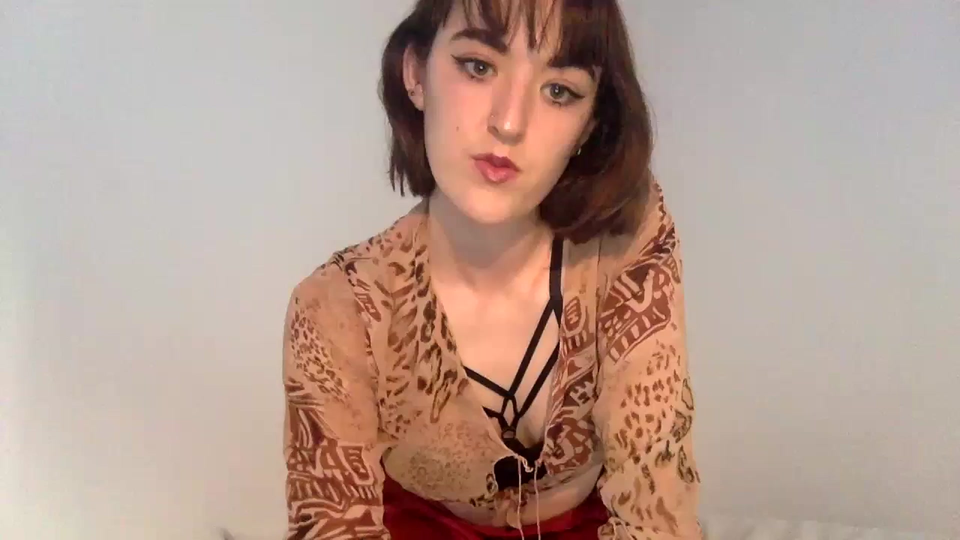 Gallery image thumbnail from Eloise_2001's myfreecams stream on, 08/21/2023, 19:52 image 13 of 20