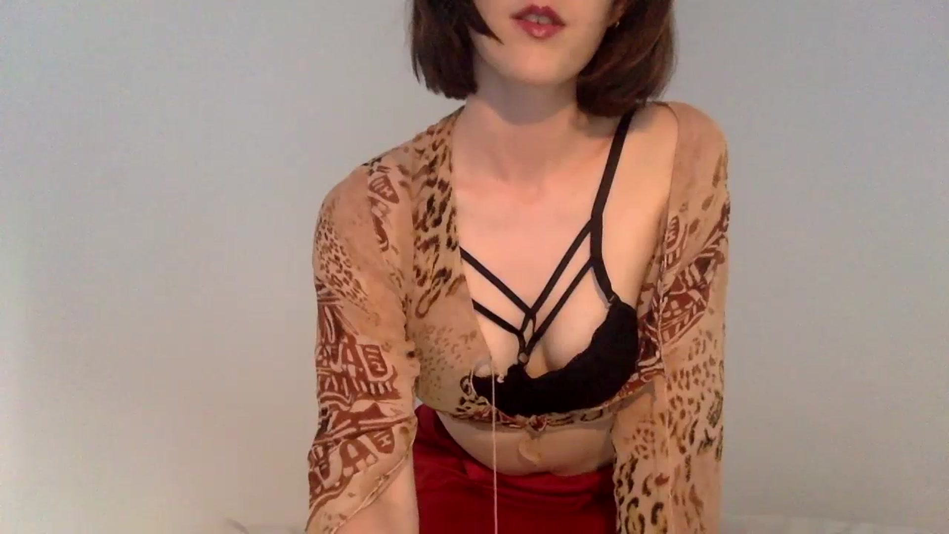 Gallery image thumbnail from Eloise_2001's myfreecams stream on, 08/21/2023, 19:52 image 15 of 20