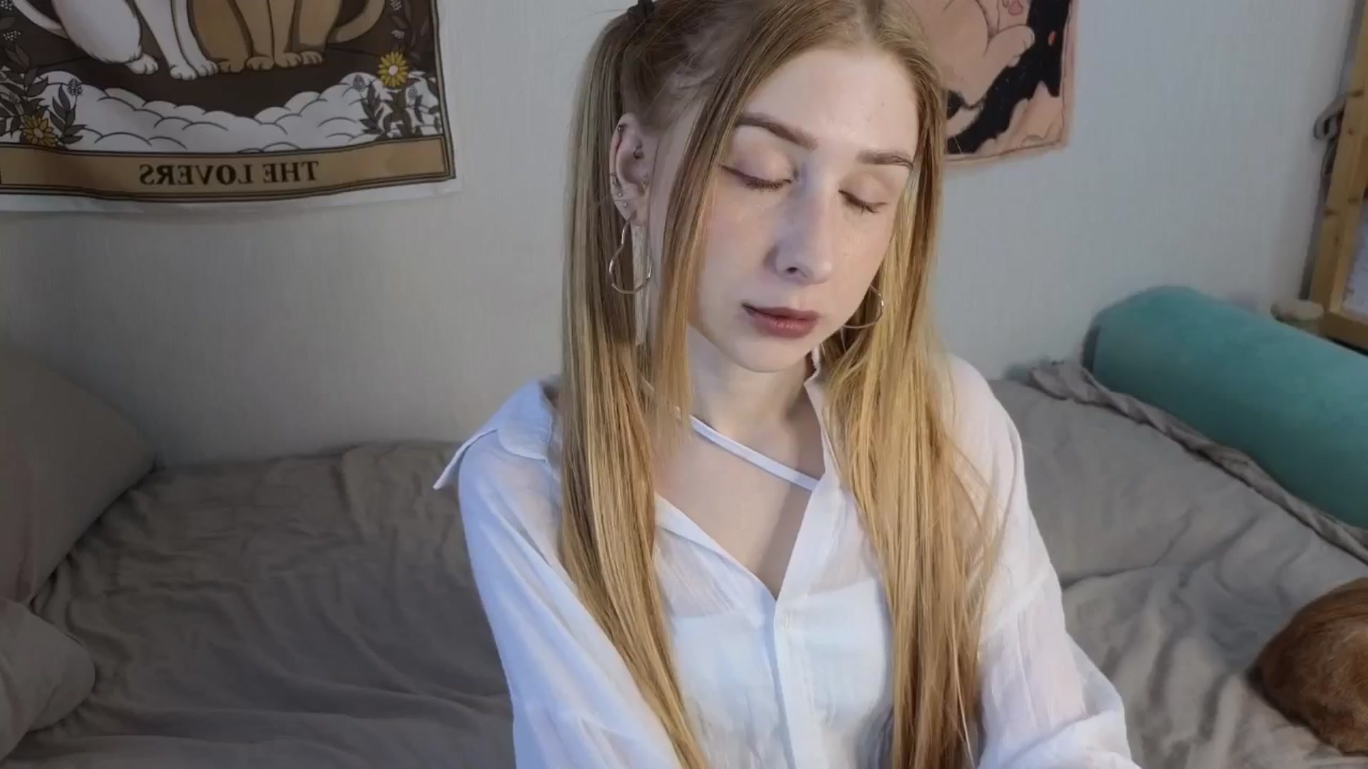 Gallery image thumbnail from ElonaGinger's myfreecams stream on, 01/28/2026, 12:47 image 18 of 20