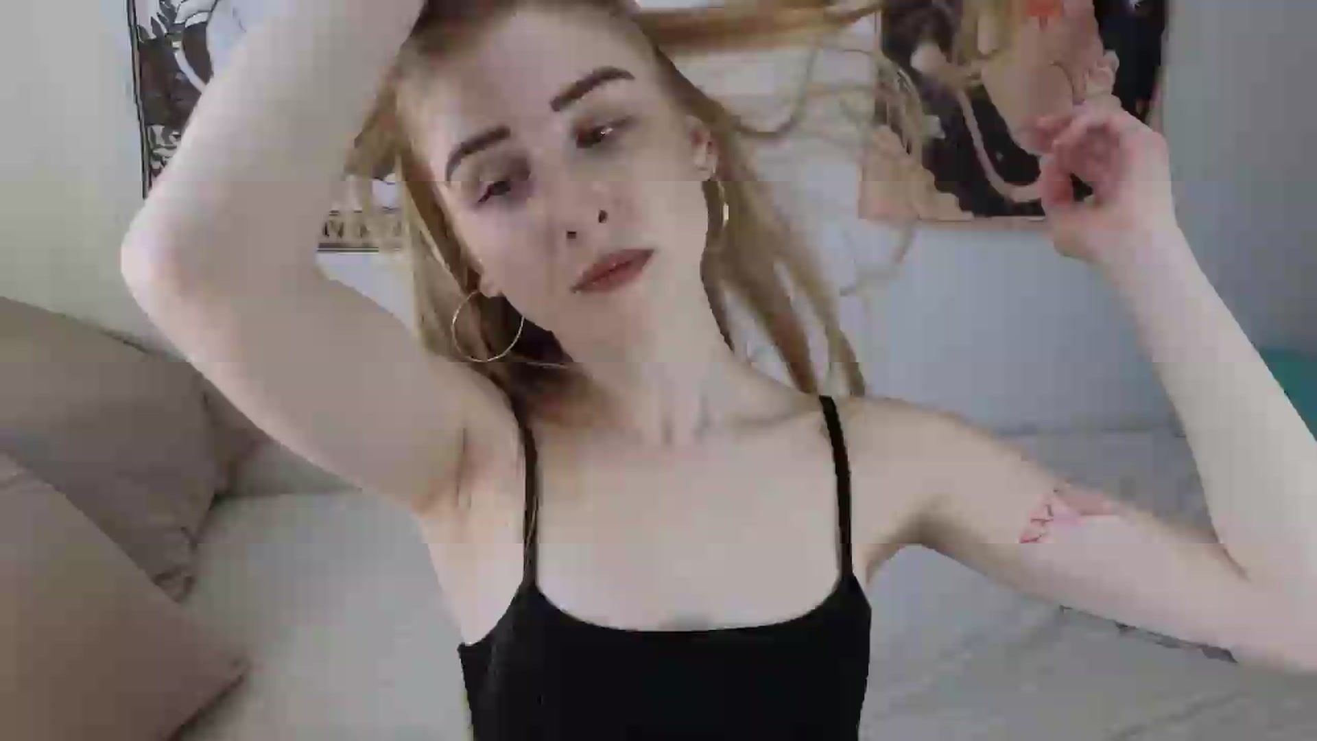 Gallery image thumbnail from ElonaGinger's myfreecams stream on, 05/20/2026, 12:27 image 10 of 20