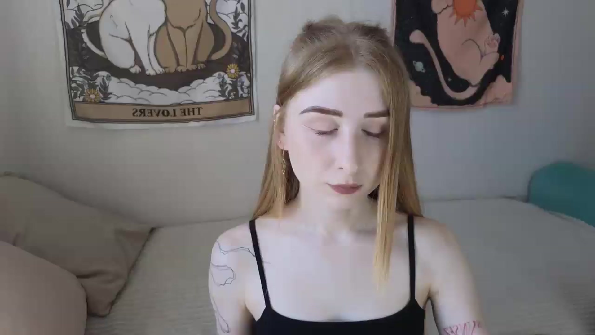 Gallery image thumbnail from ElonaGinger's myfreecams stream on, 05/21/2026, 12:34 image 20 of 20