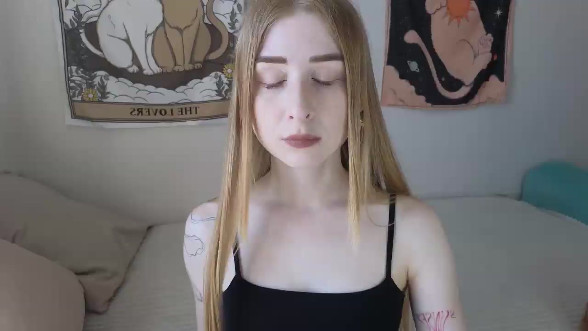 Gallery image thumbnail from ElonaGinger's myfreecams stream on, 05/21/2026, 12:34 image 17 of 20