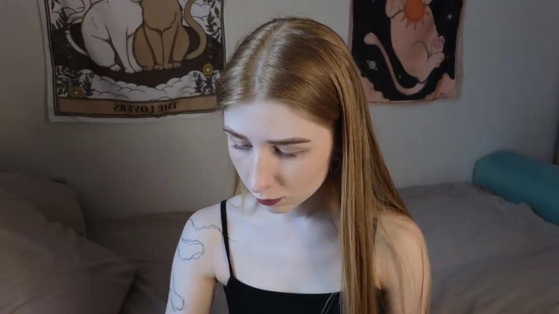 Gallery image thumbnail from ElonaGinger's myfreecams stream on, 05/27/2026, 13:20 image 17 of 20