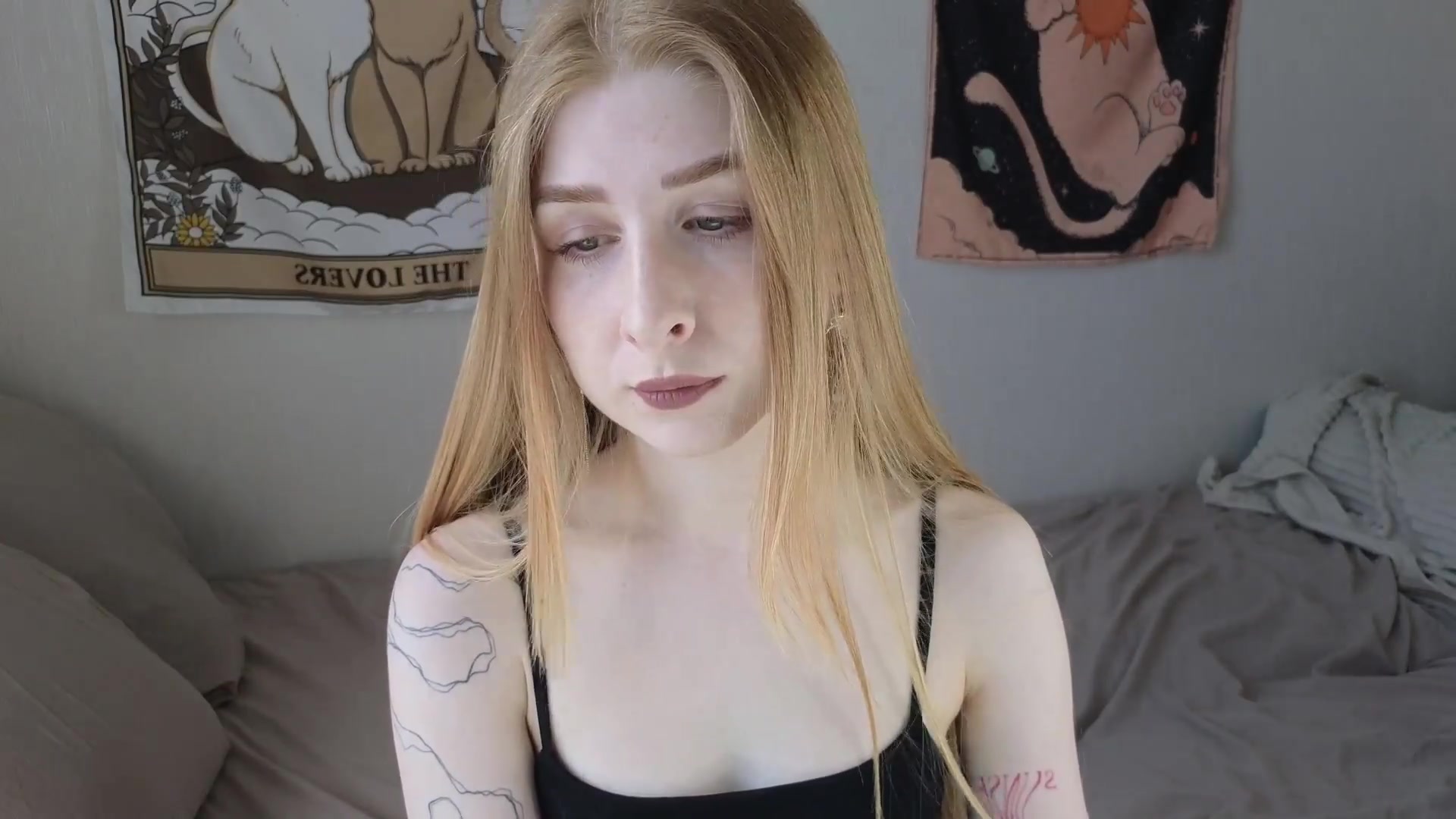 Gallery image thumbnail from ElonaGinger's myfreecams stream on, 05/28/2026, 13:36 image 11 of 20