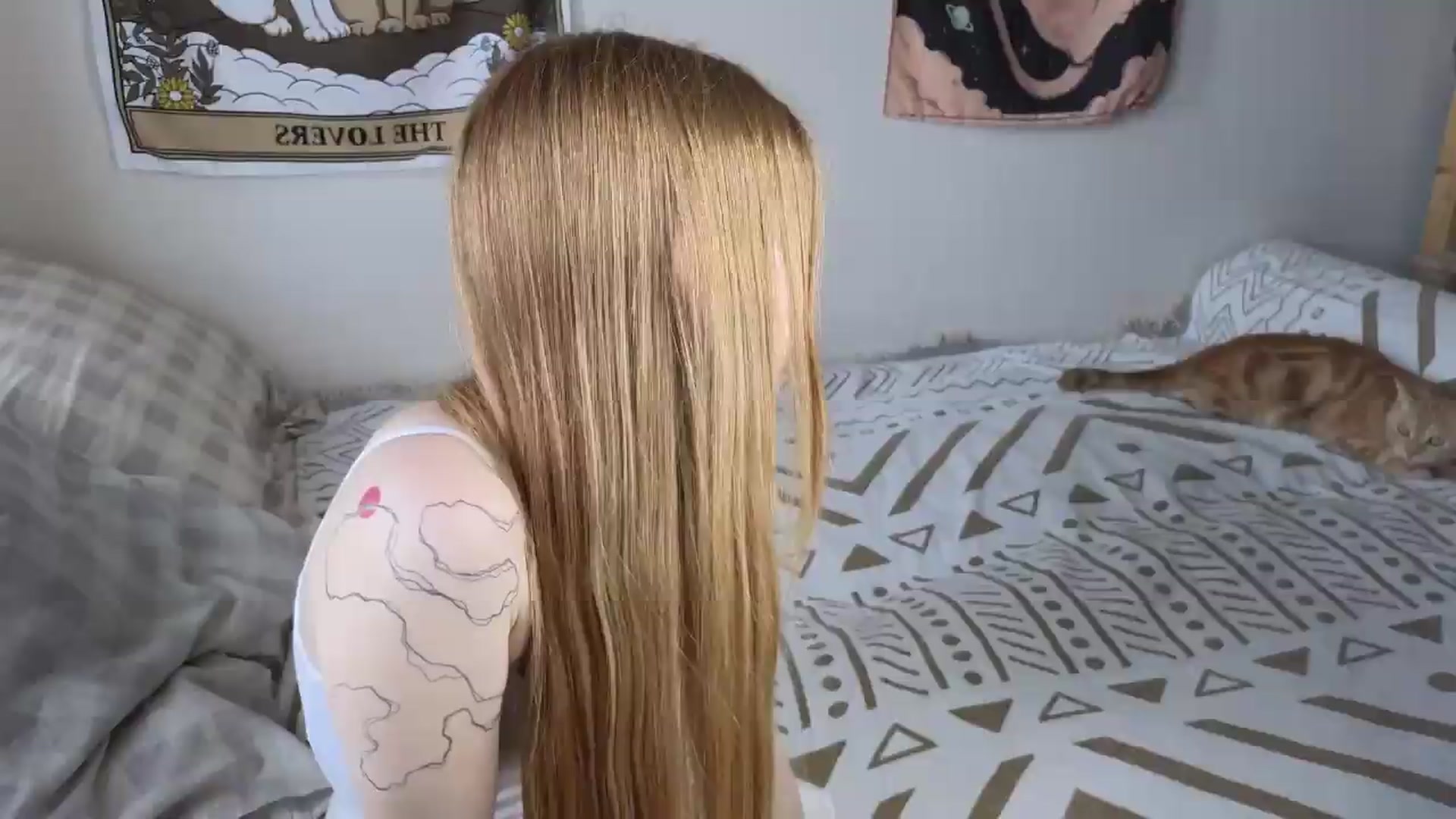 Gallery image thumbnail from ElonaGinger's myfreecams stream on, 06/23/2026, 13:06 image 9 of 20