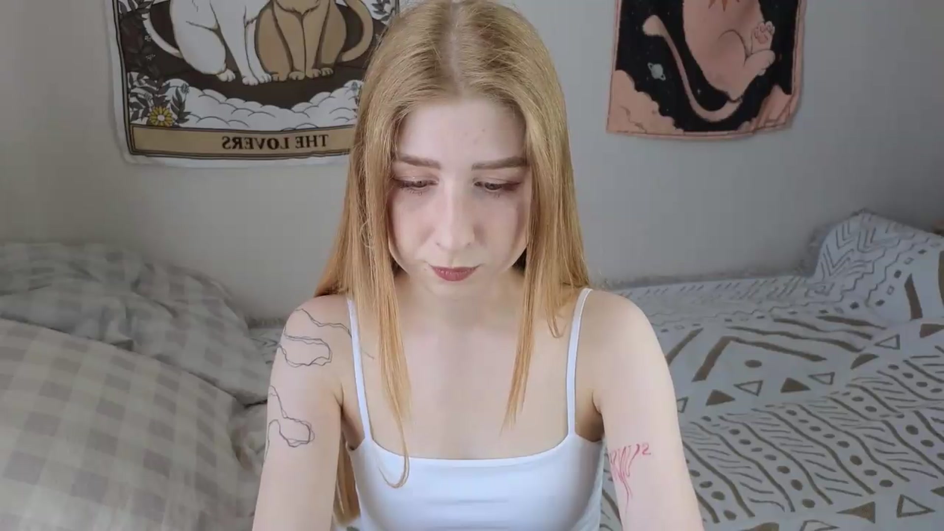 Gallery image thumbnail from ElonaGinger's myfreecams stream on, 06/24/2026, 11:51 image 16 of 20