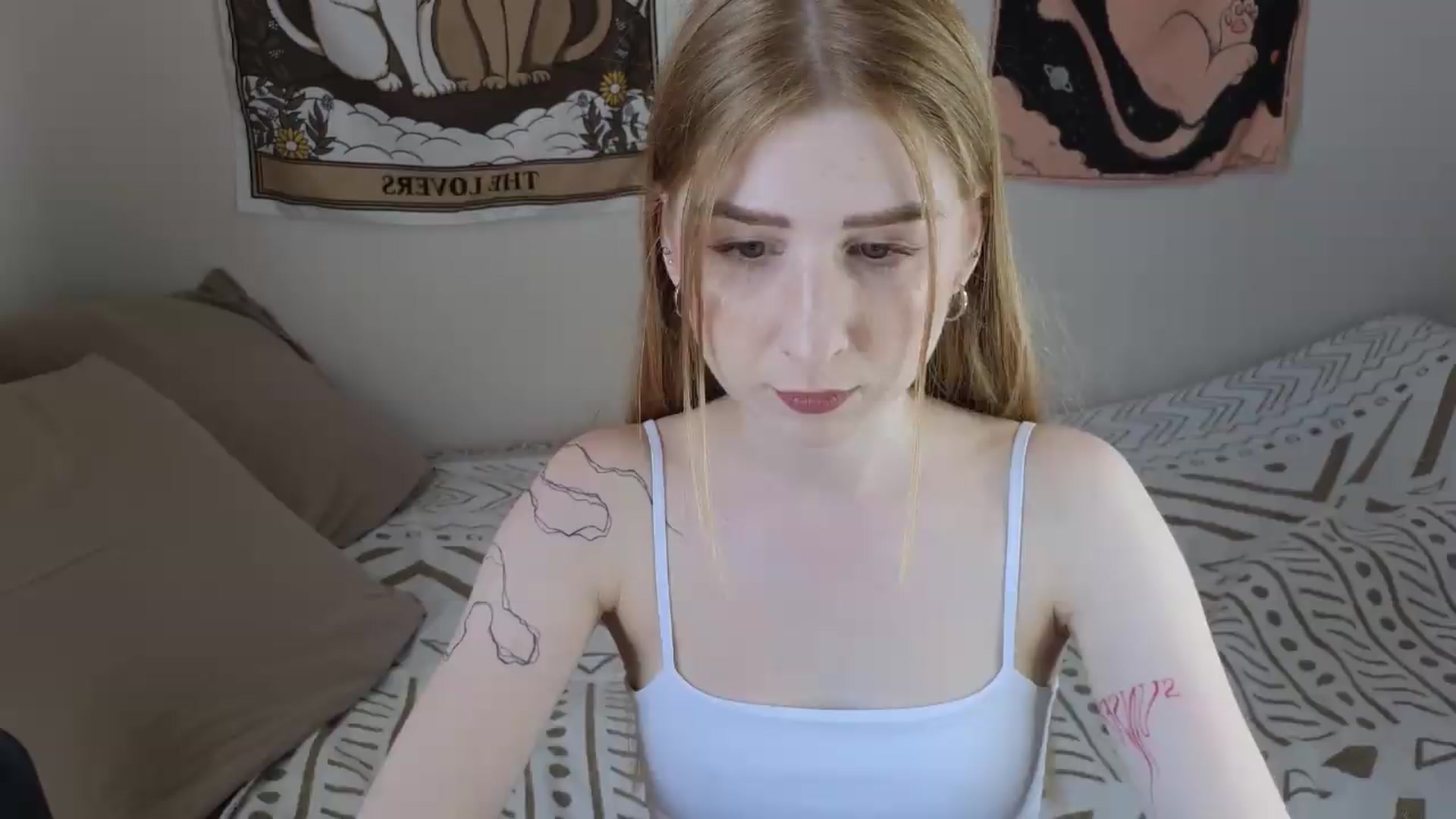 Gallery image thumbnail from ElonaGinger's myfreecams stream on, 07/07/2026, 13:53 image 6 of 20
