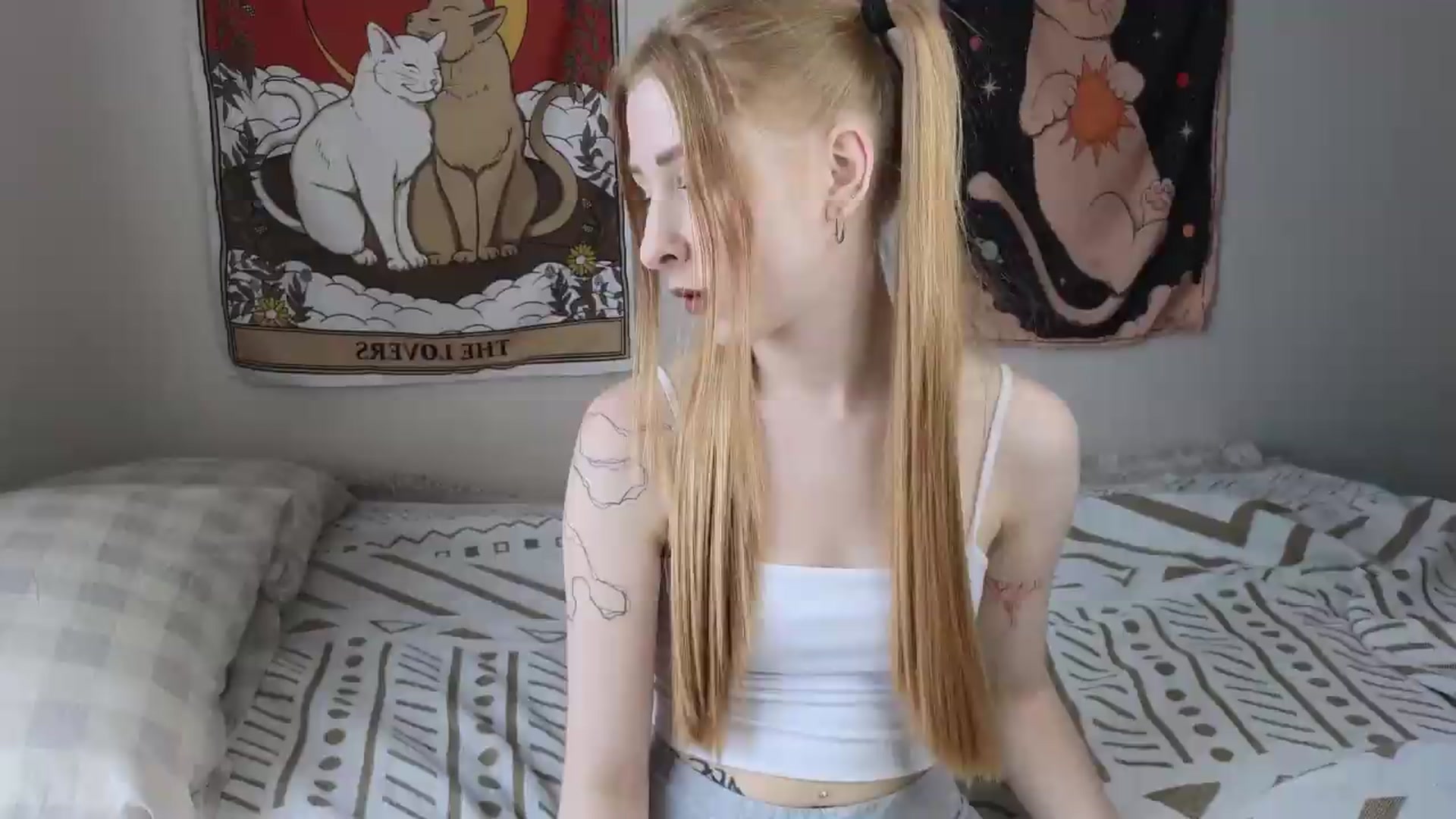Gallery image thumbnail from ElonaGinger's myfreecams stream on, 07/23/2026, 11:49 image 17 of 20