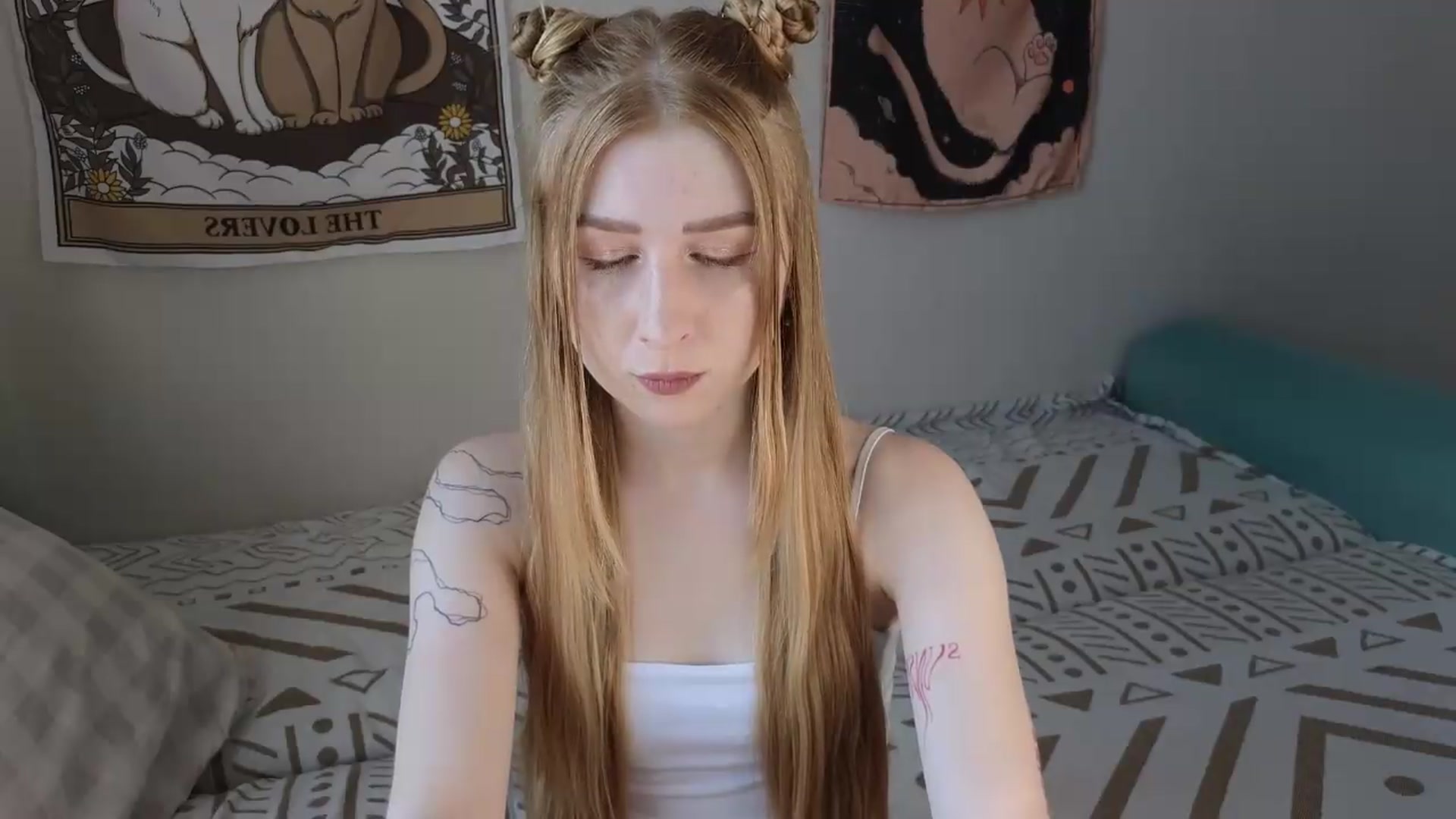 Gallery image thumbnail from ElonaGinger's myfreecams stream on, 08/04/2026, 14:28 image 9 of 20