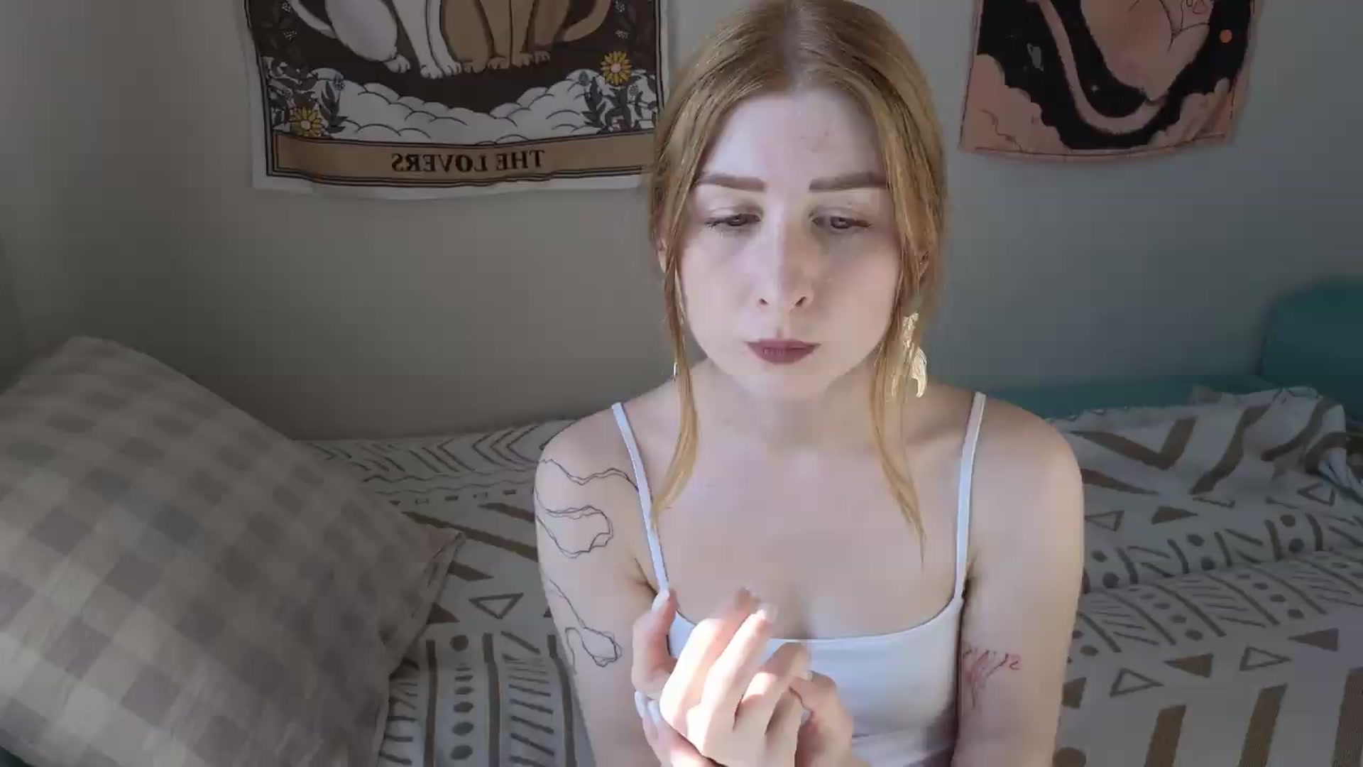 Gallery image thumbnail from ElonaGinger's myfreecams stream on, 08/05/2026, 13:48 image 18 of 20