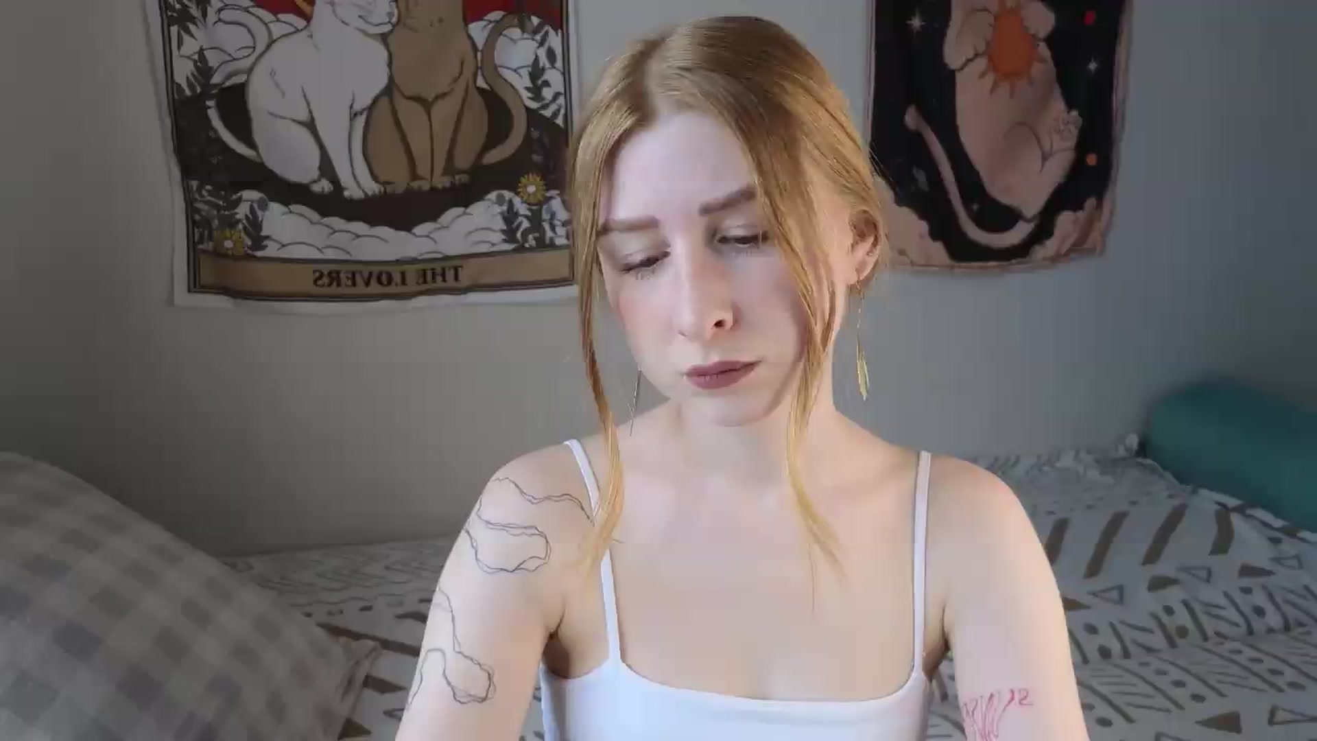 Gallery image thumbnail from ElonaGinger's myfreecams stream on, 08/05/2026, 13:48 image 1 of 20