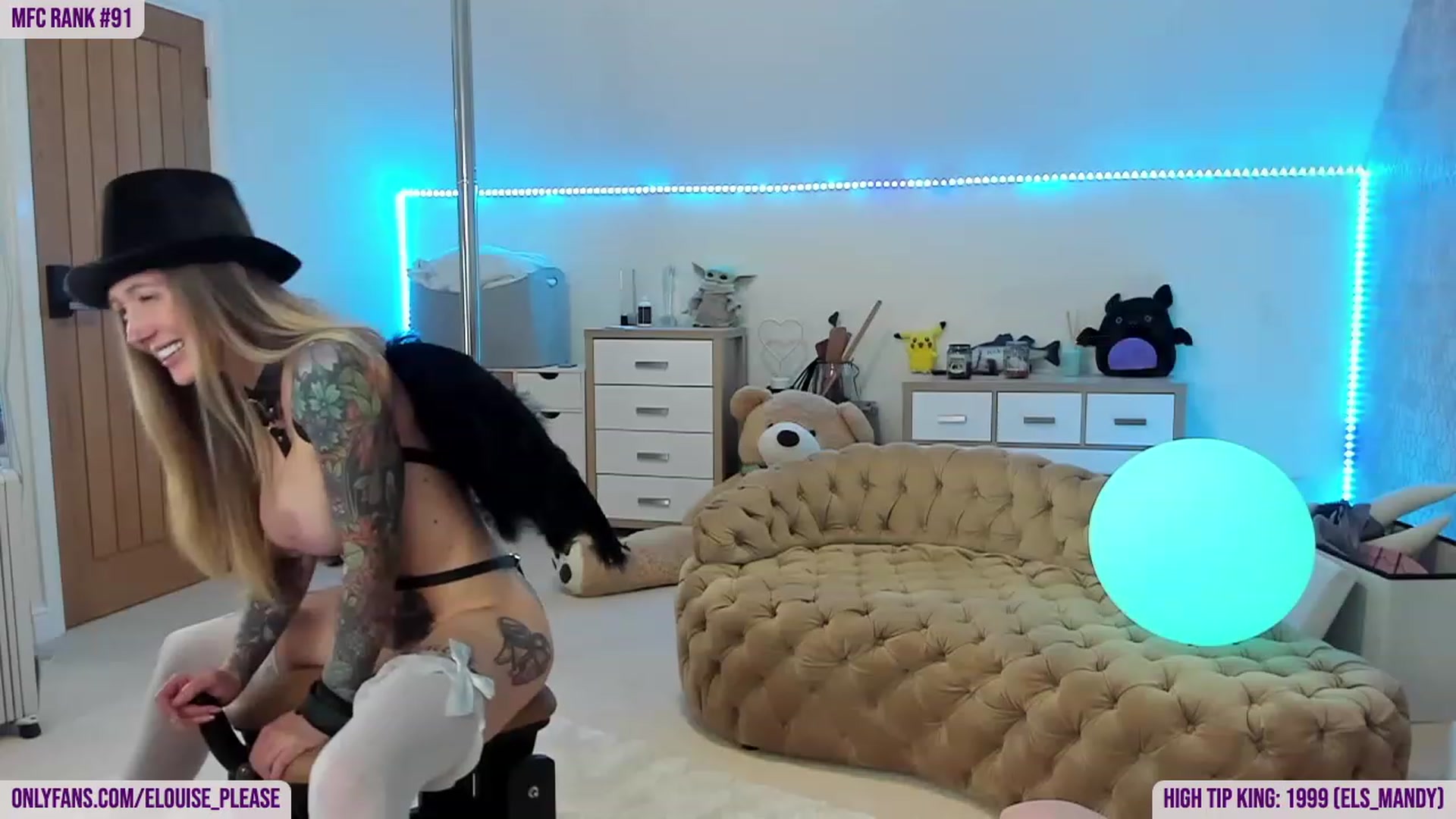 Gallery image thumbnail from ElouisePlease's myfreecams stream on, 11/18/2022, 15:06 image 17 of 20